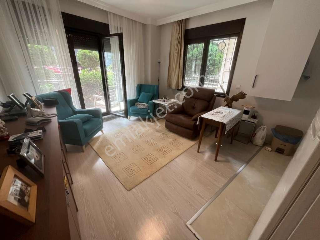 Altıntepe 63'de Ön Cephe Çok Ferah Özel Bahçeli 2+1 - Görsel 8