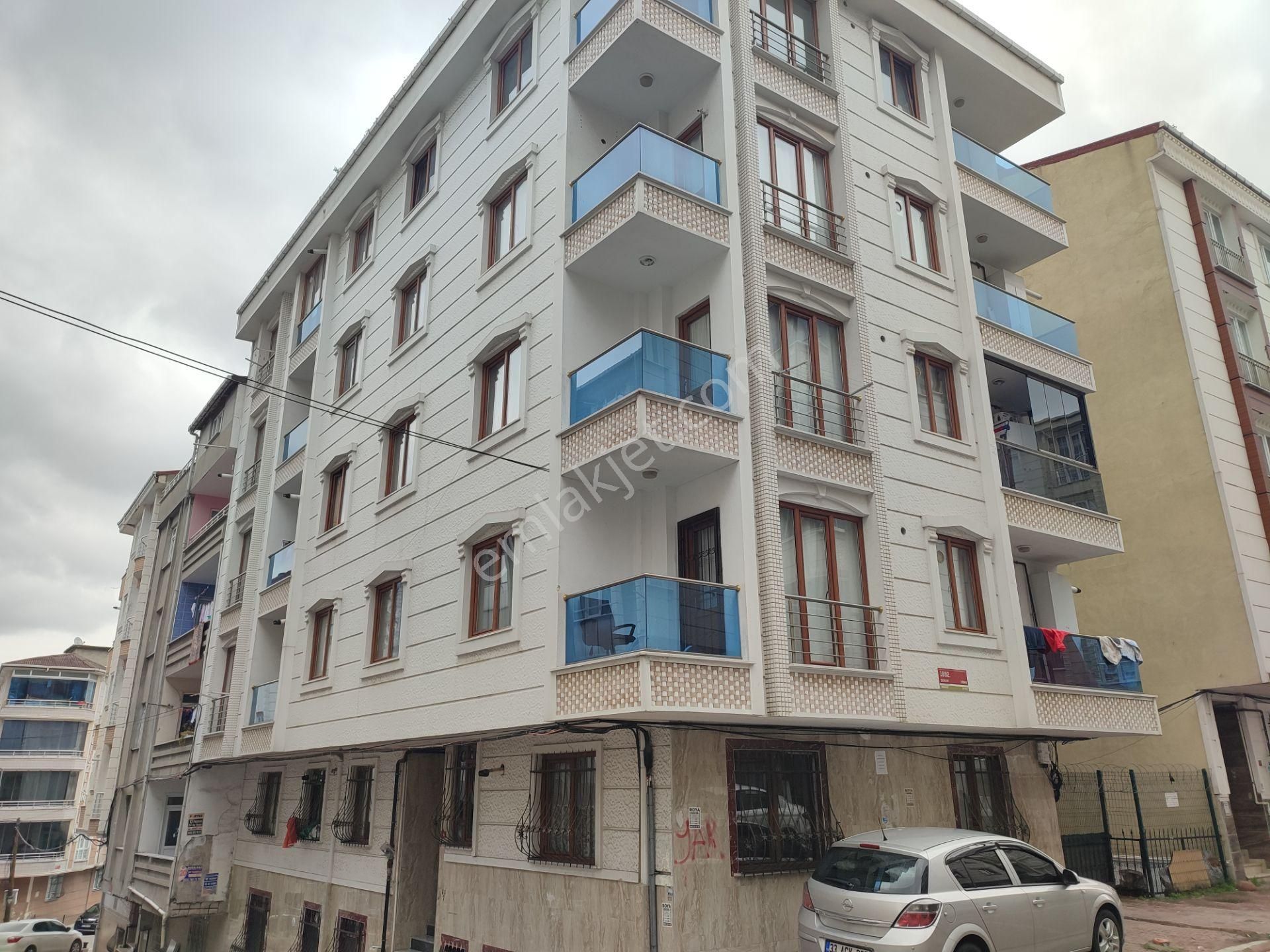 Esenyurt Yeşilkent Mahallesinde Satılık Sıfır 3+1 Ara Kat Daire