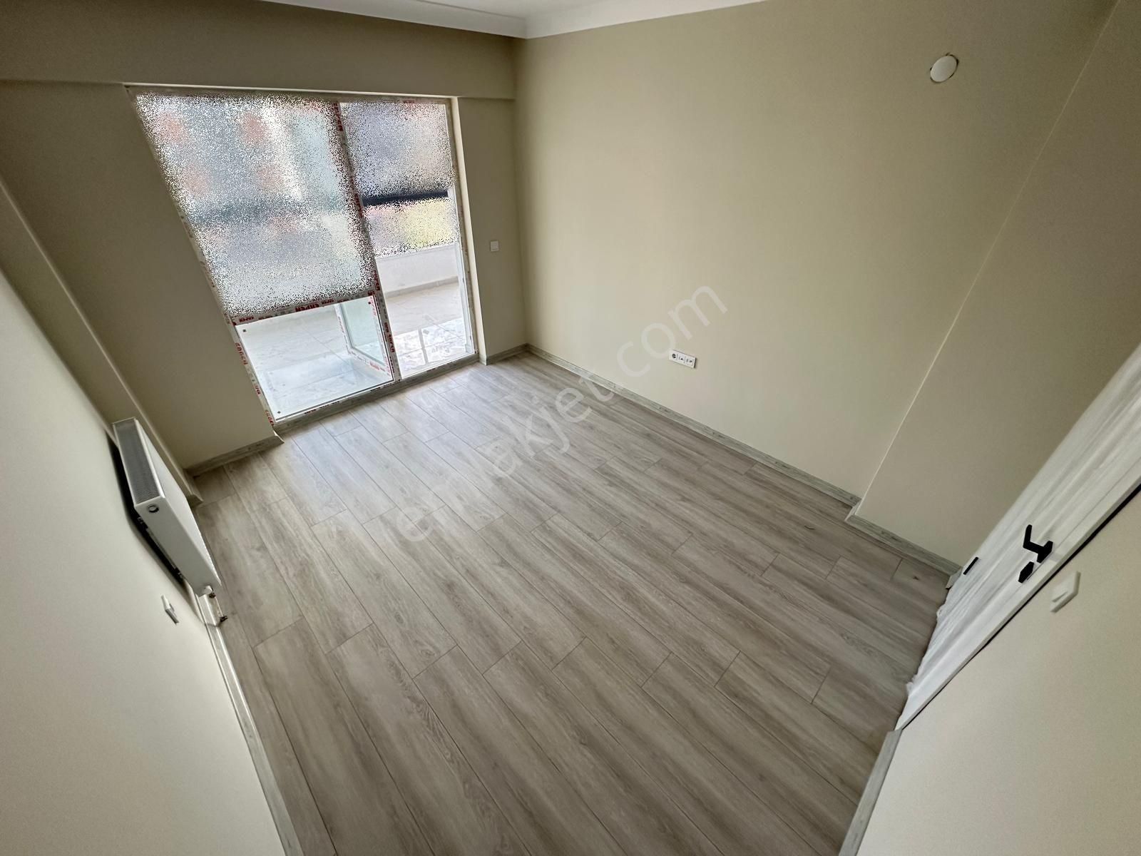 Mustafa Kemal'de 3+1 Köşe Başında Cadde Cepheli Satılık Daire - Görsel 20