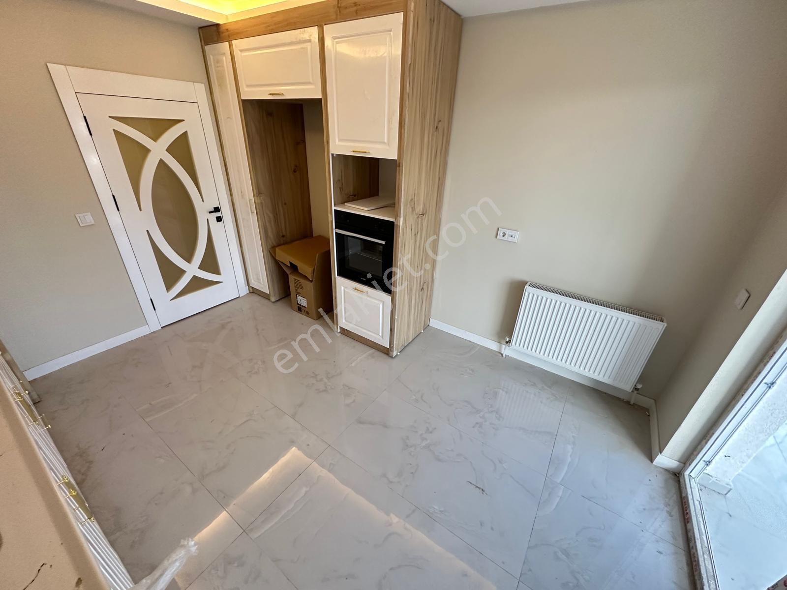 Mustafa Kemal'de 3+1 Köşe Başında Cadde Cepheli Satılık Daire - Görsel 6