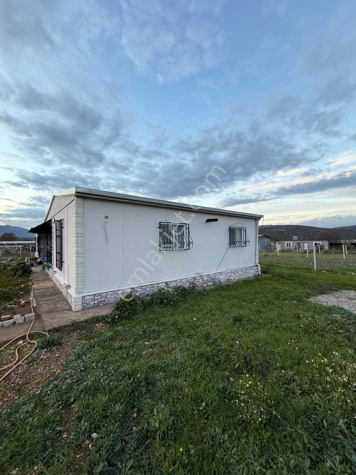 Menderes Çakaltepe Pınardere Mevkiinde 1720m2 Satılık Arazi - Görsel 5