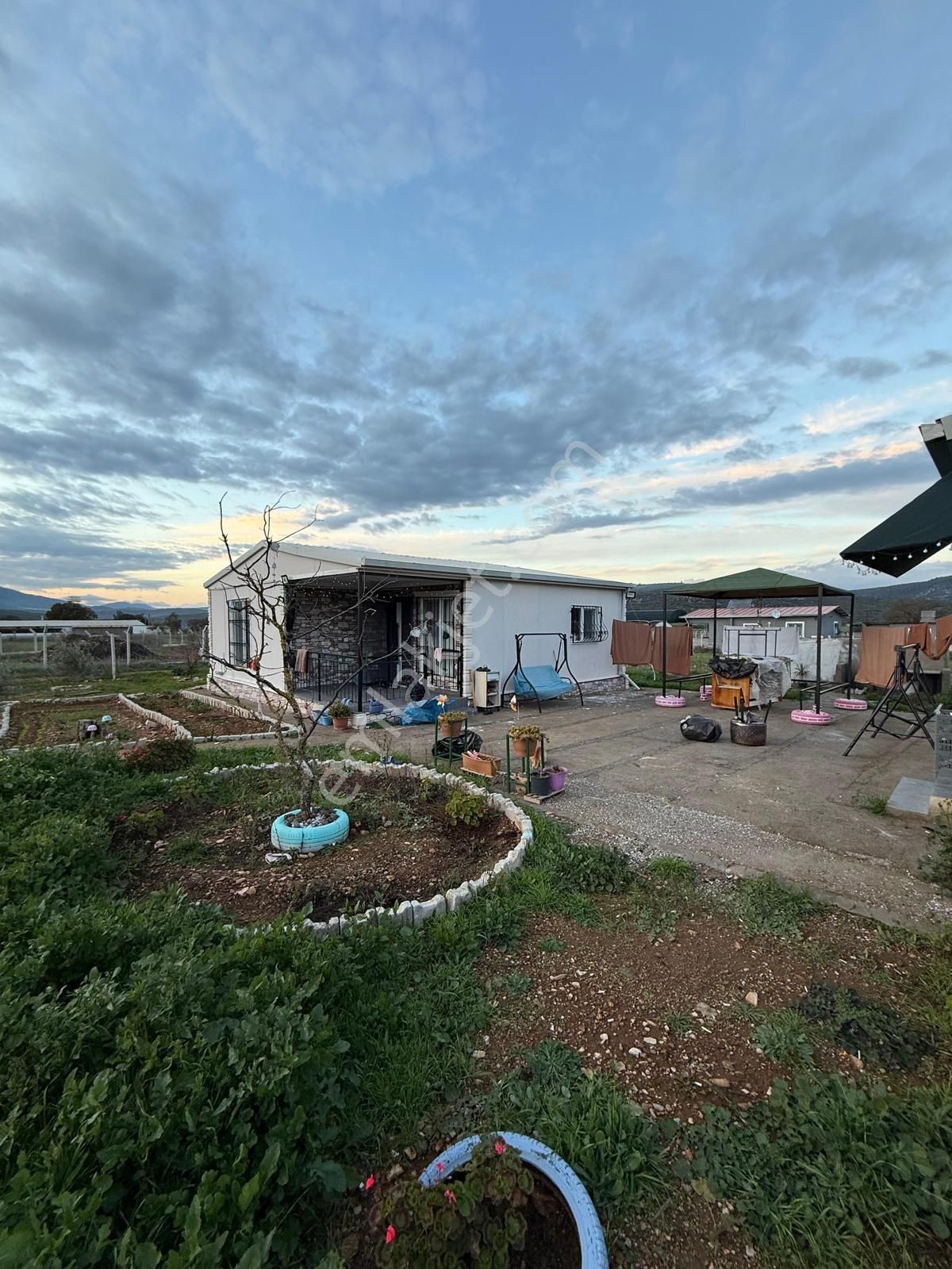 Menderes Çakaltepe Pınardere Mevkiinde 1720m2 Satılık Arazi - Görsel 3