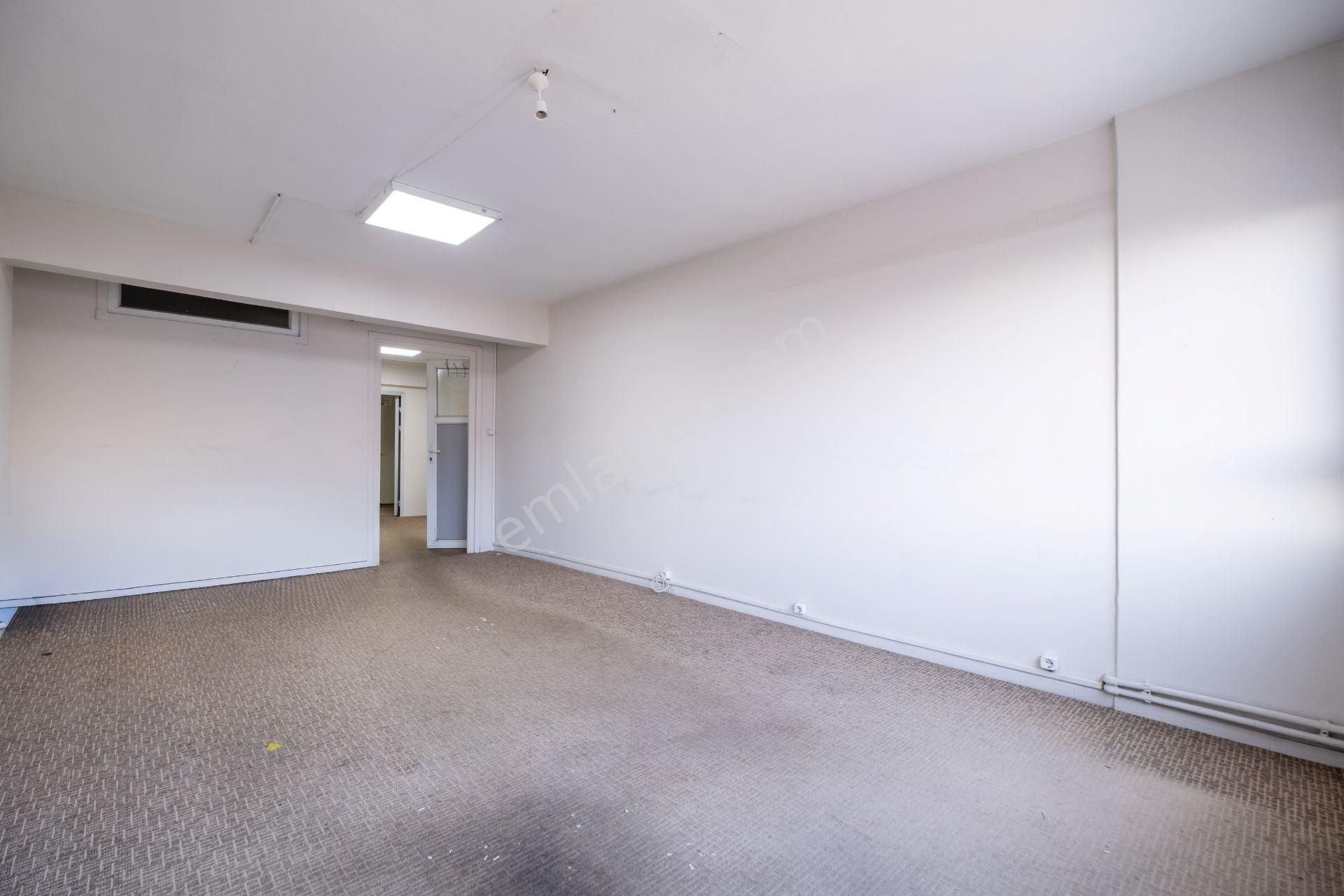 Kadıköy Kurbağalıdere Cad. Belediye Karşısı, 6 Odalı Kiralık Ofis - Görsel 13