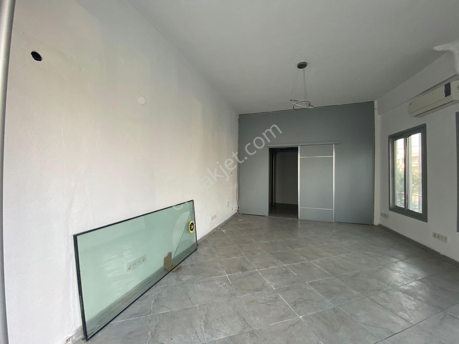 Aliağa Da Merkezi Lokasyonda Kiralık Dükkan - Görsel 8