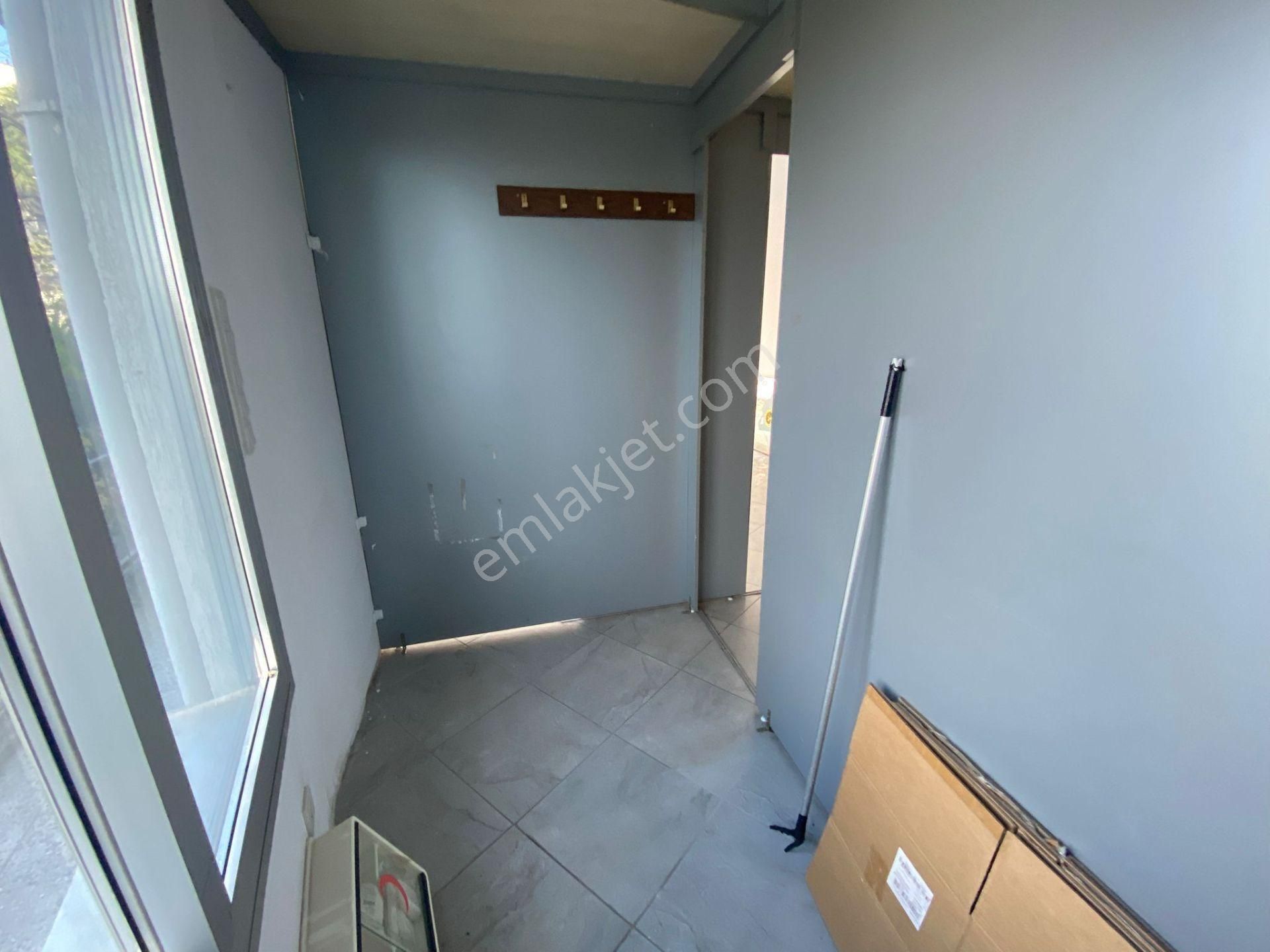 Aliağa Da Merkezi Lokasyonda Kiralık Dükkan - Görsel 18