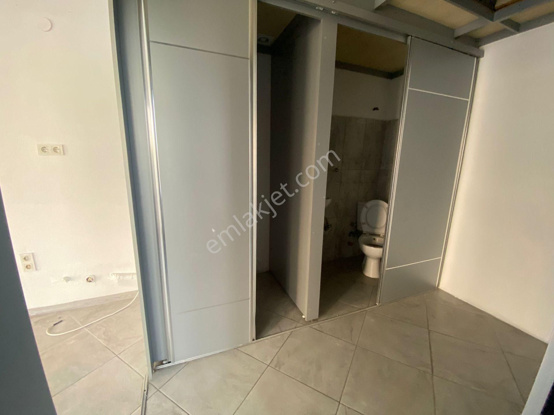 Aliağa Da Merkezi Lokasyonda Kiralık Dükkan - Görsel 11