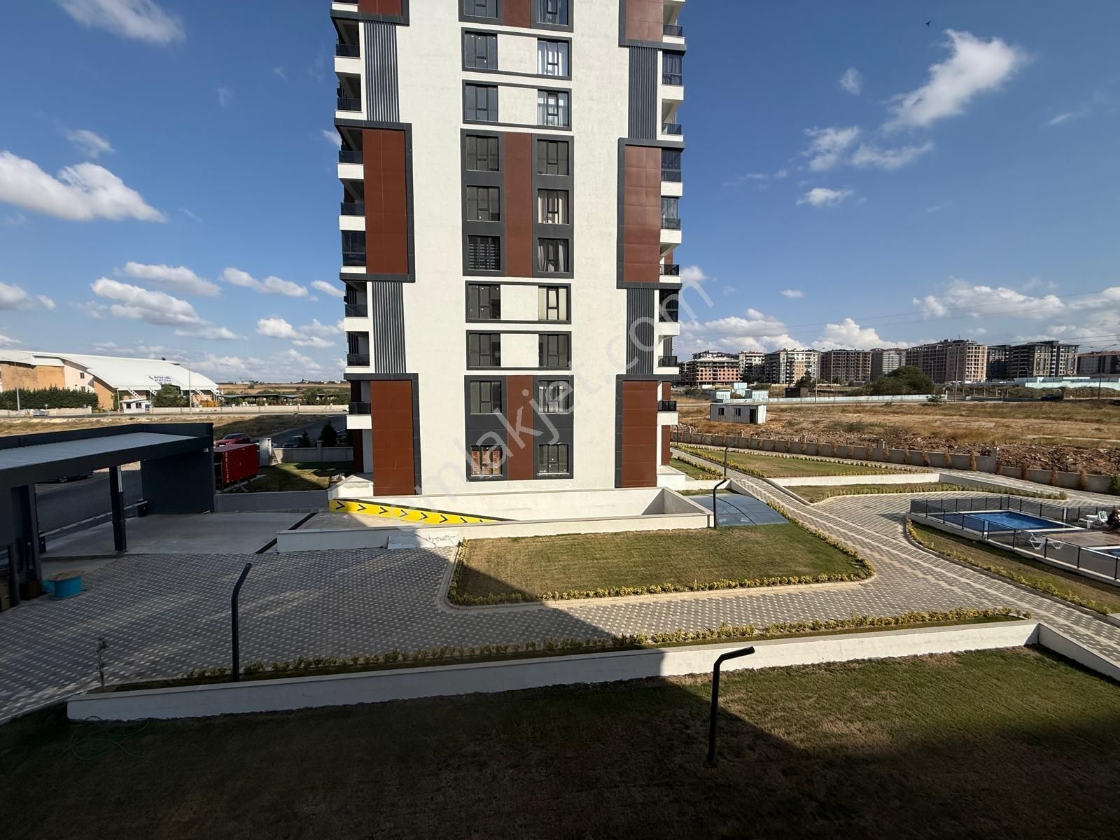 Turyap Hürriyetten İzsiz Towers Da 2.kat 3+1 Kiralık Daire - Görsel 28