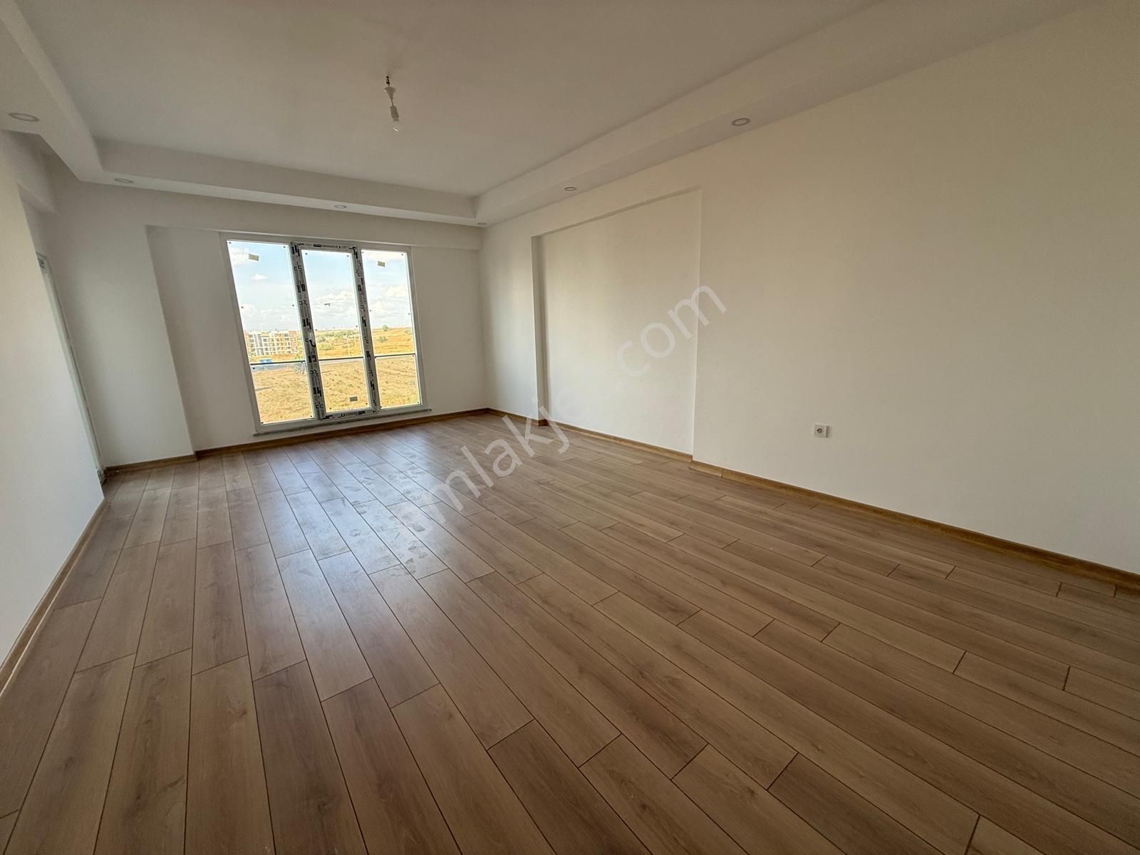 Turyap Hürriyetten İzsiz Towers Da 2.kat 3+1 Kiralık Daire - Görsel 3