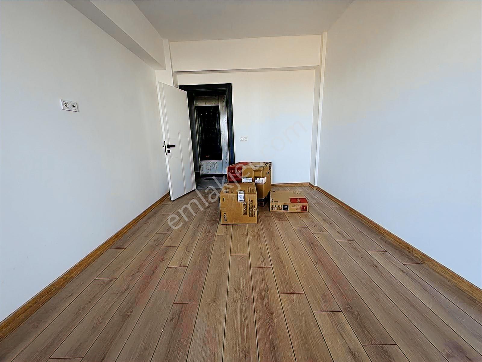 Turyap Hürriyetten İzsiz Towers Da 2.kat 3+1 Kiralık Daire - Görsel 8