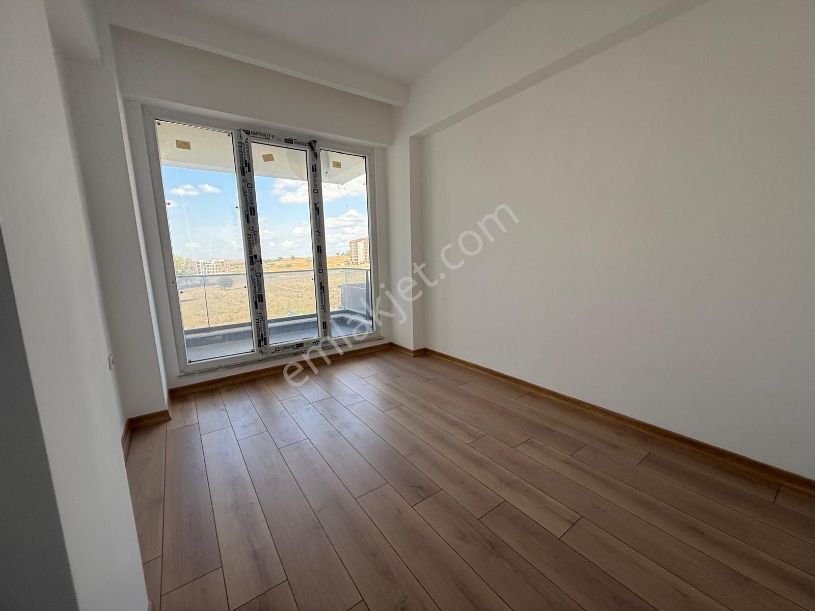 Turyap Hürriyetten İzsiz Towers Da 2.kat 3+1 Kiralık Daire - Görsel 9