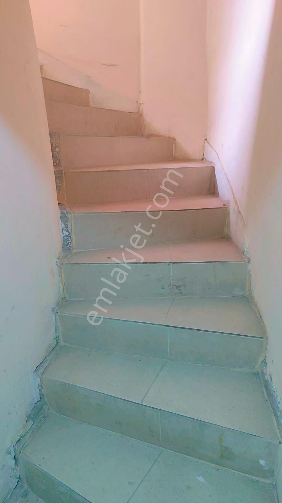 Çınar Mevki Kızılay Altı 2+1 Açik Mutfak Apart 1.175.000 Tl Az Pazarlıklı Satılıktır - Görsel 2