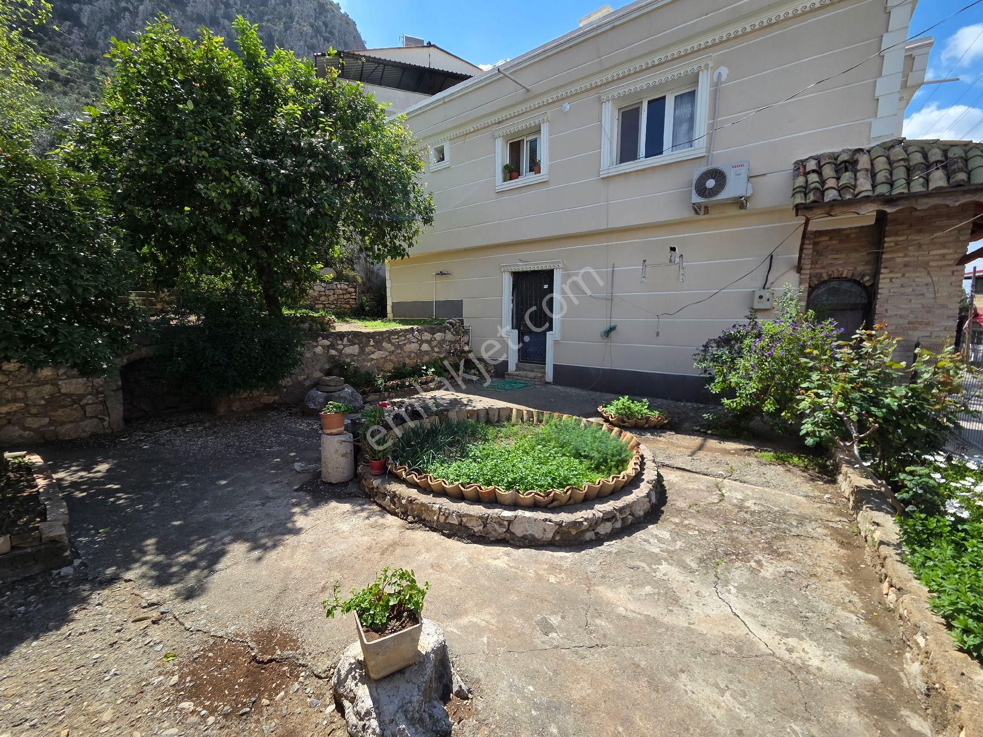 Kozan Merkez De Alt Katı İşyeri 2 Katlı Satılık Müstakil Ev - Görsel 21