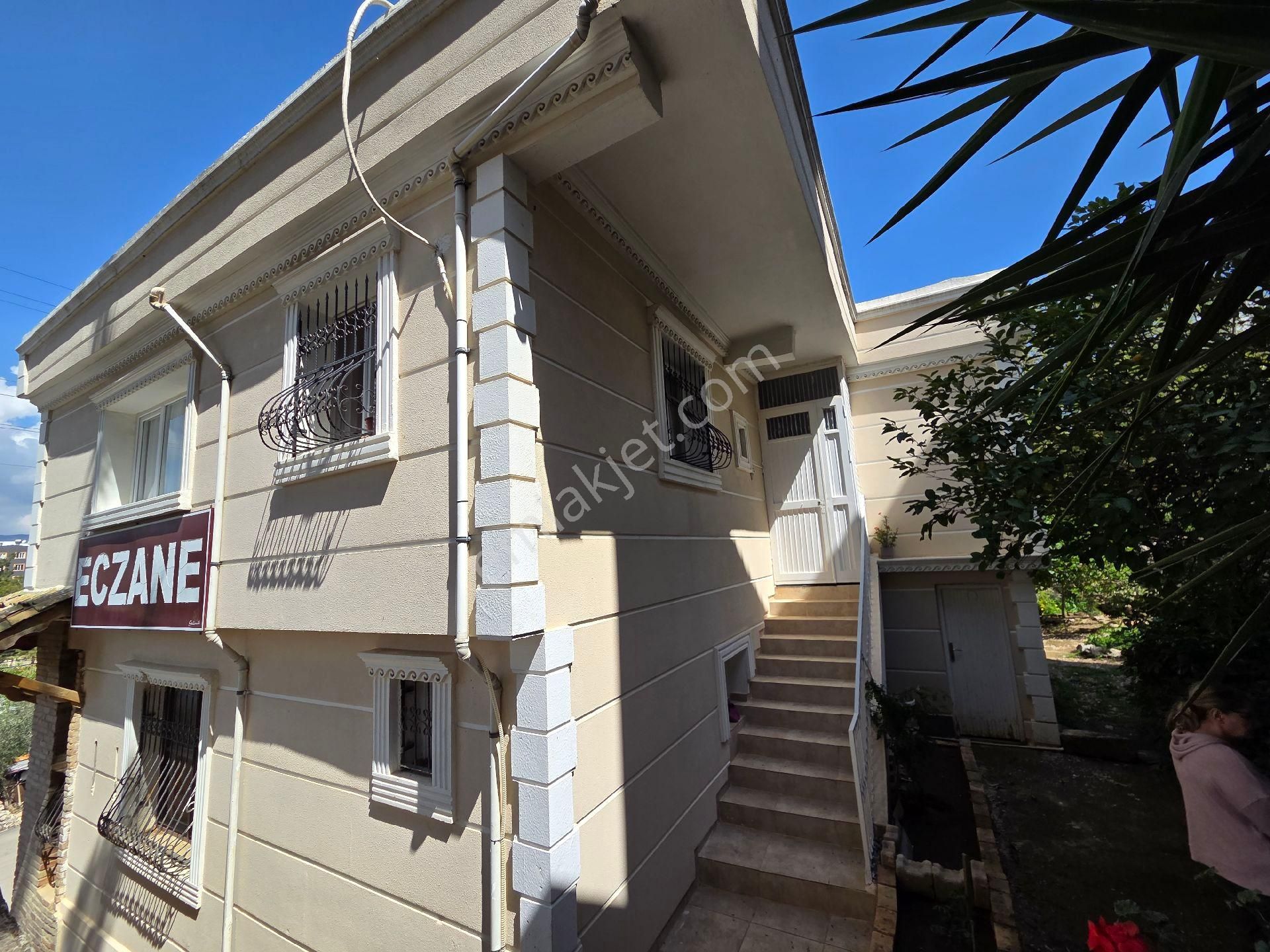 Kozan Merkez De Alt Katı İşyeri 2 Katlı Satılık Müstakil Ev - Görsel 32