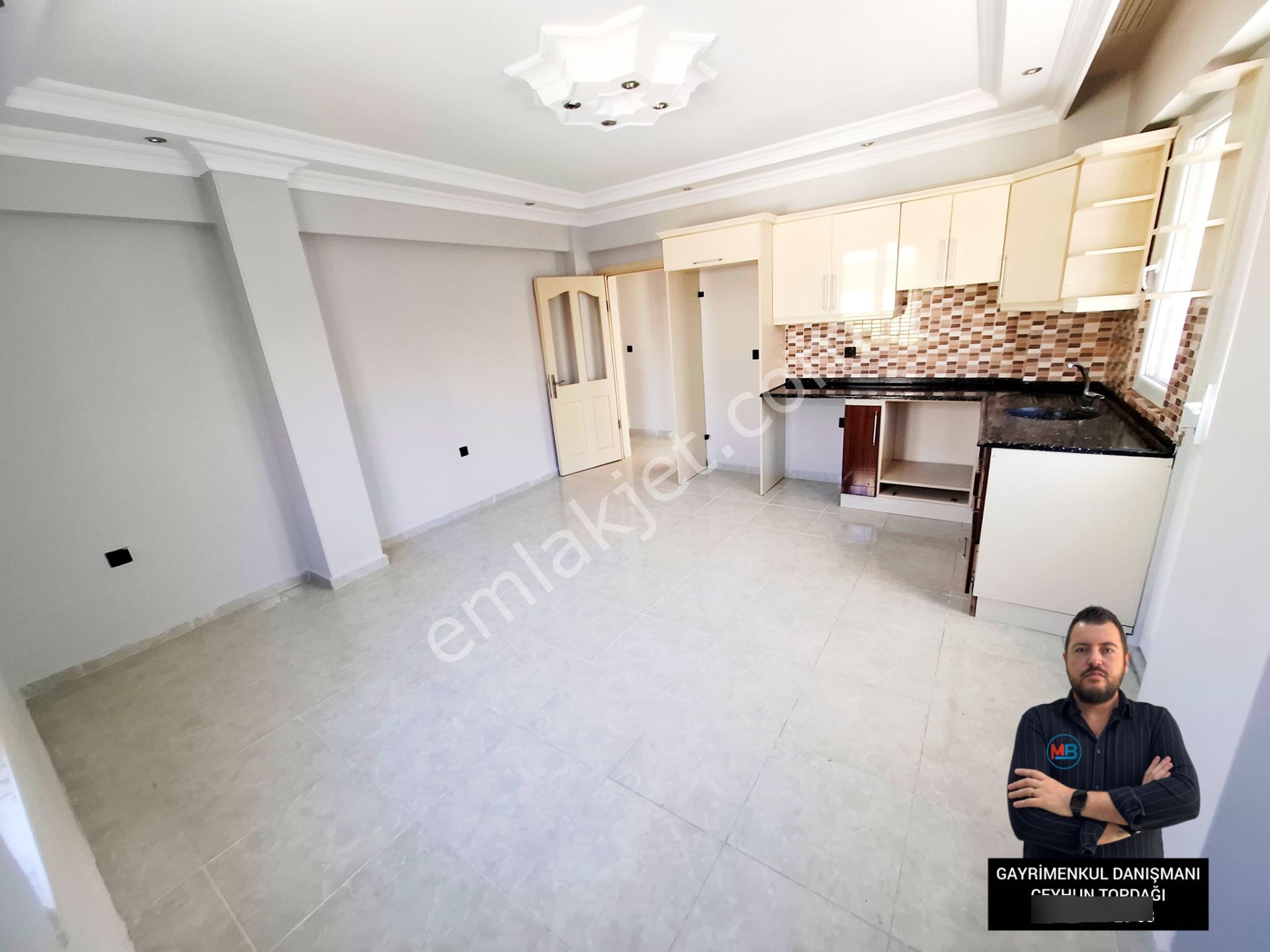 Didim'de Satılık 2+1 Daire Ön Cephe Köşe Başı Denize Yakın ! - Görsel 8