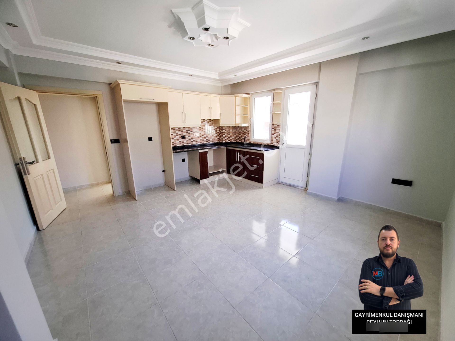 Didim'de Satılık 2+1 Daire Ön Cephe Köşe Başı Denize Yakın ! - Görsel 11