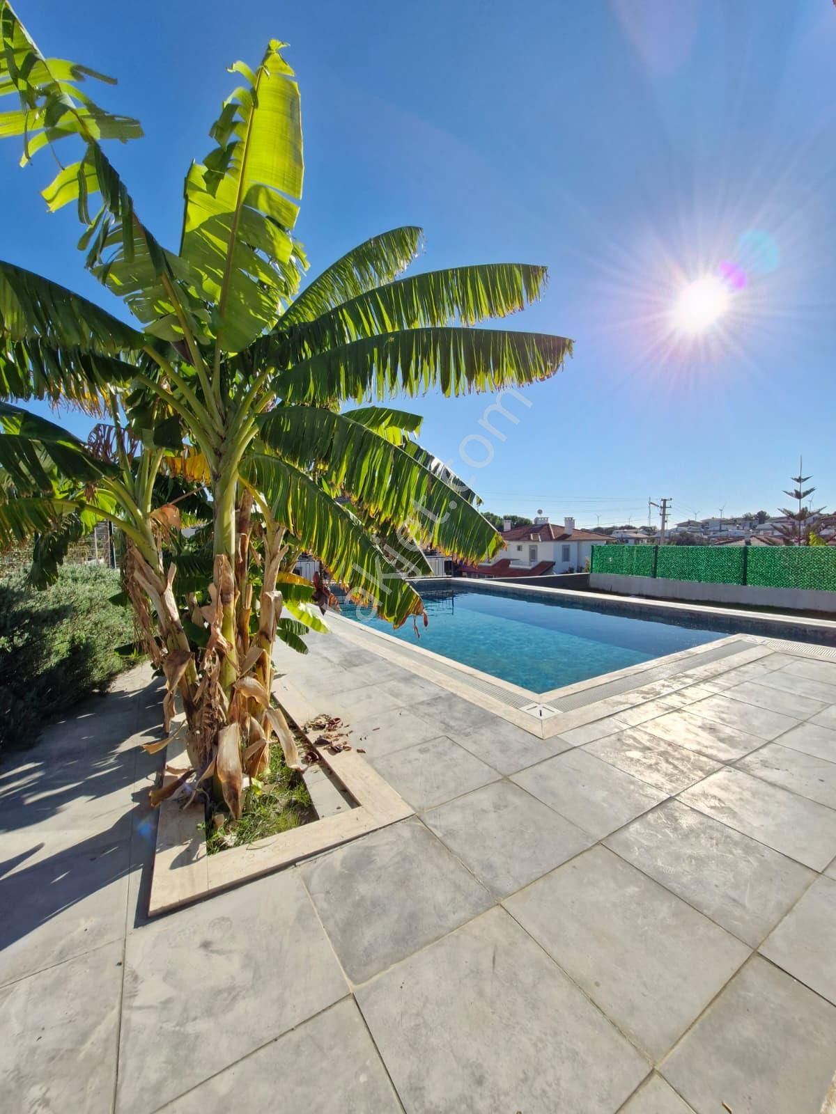 Çeşme Boyalık'ta Müstakil Havuzlu Akıllı Ev Sistemli 7+1 Villa - Görsel 11