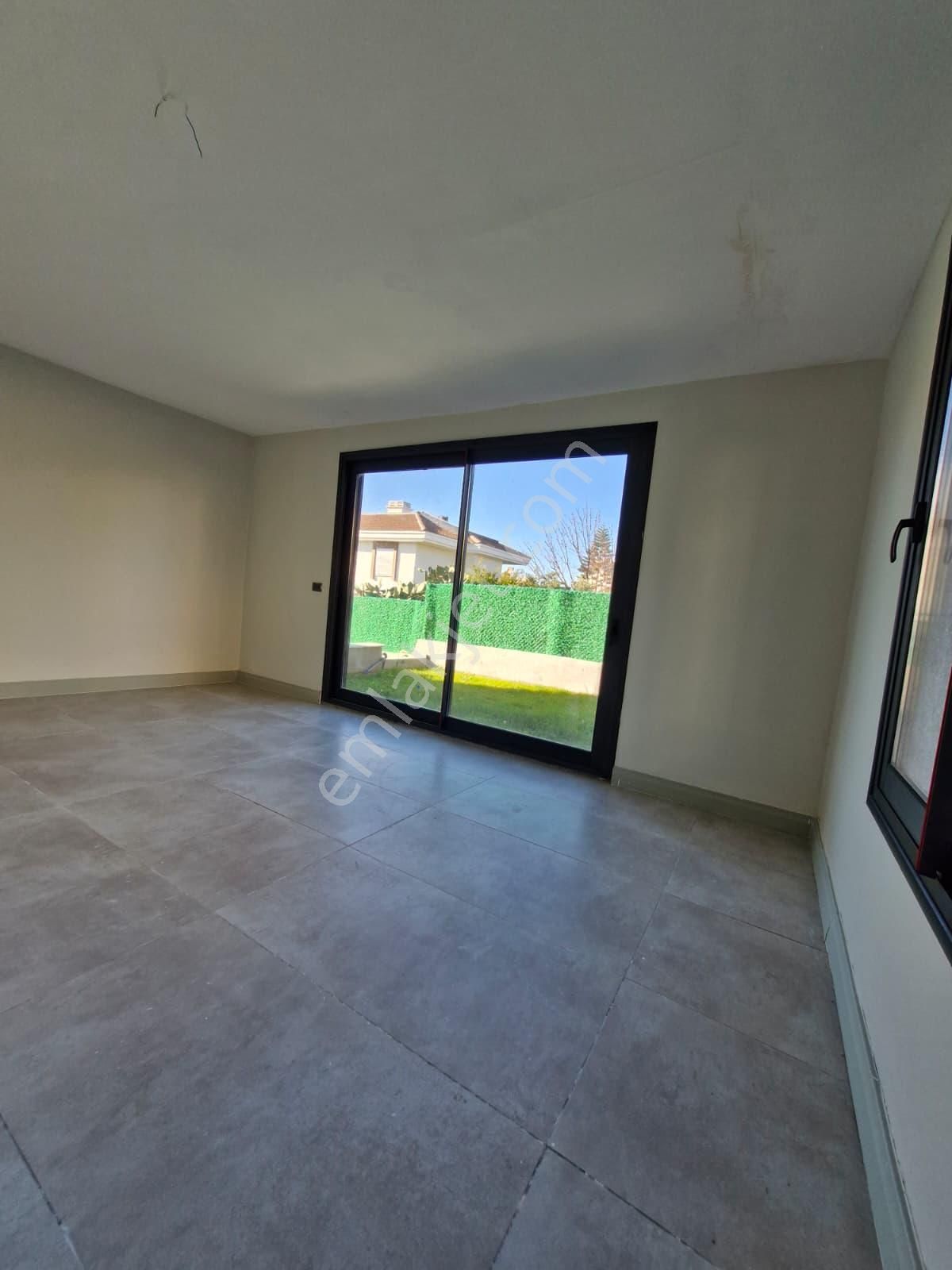 Çeşme Boyalık'ta Müstakil Havuzlu Akıllı Ev Sistemli 7+1 Villa - Görsel 20