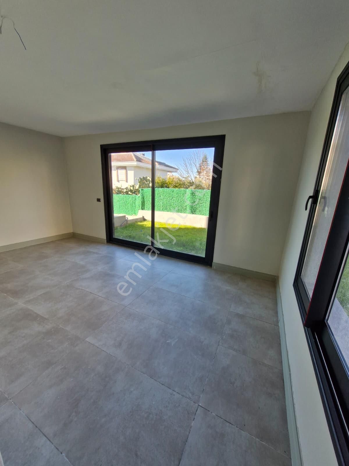 Çeşme Boyalık'ta Müstakil Havuzlu Akıllı Ev Sistemli 7+1 Villa - Görsel 19