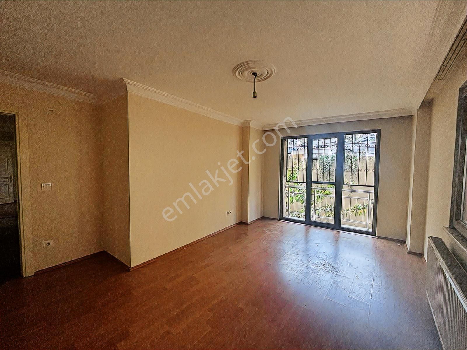 Kaçmazdan Maltepe Aydınevler'de İçi Boş 3+1 Satılık Dairemiz