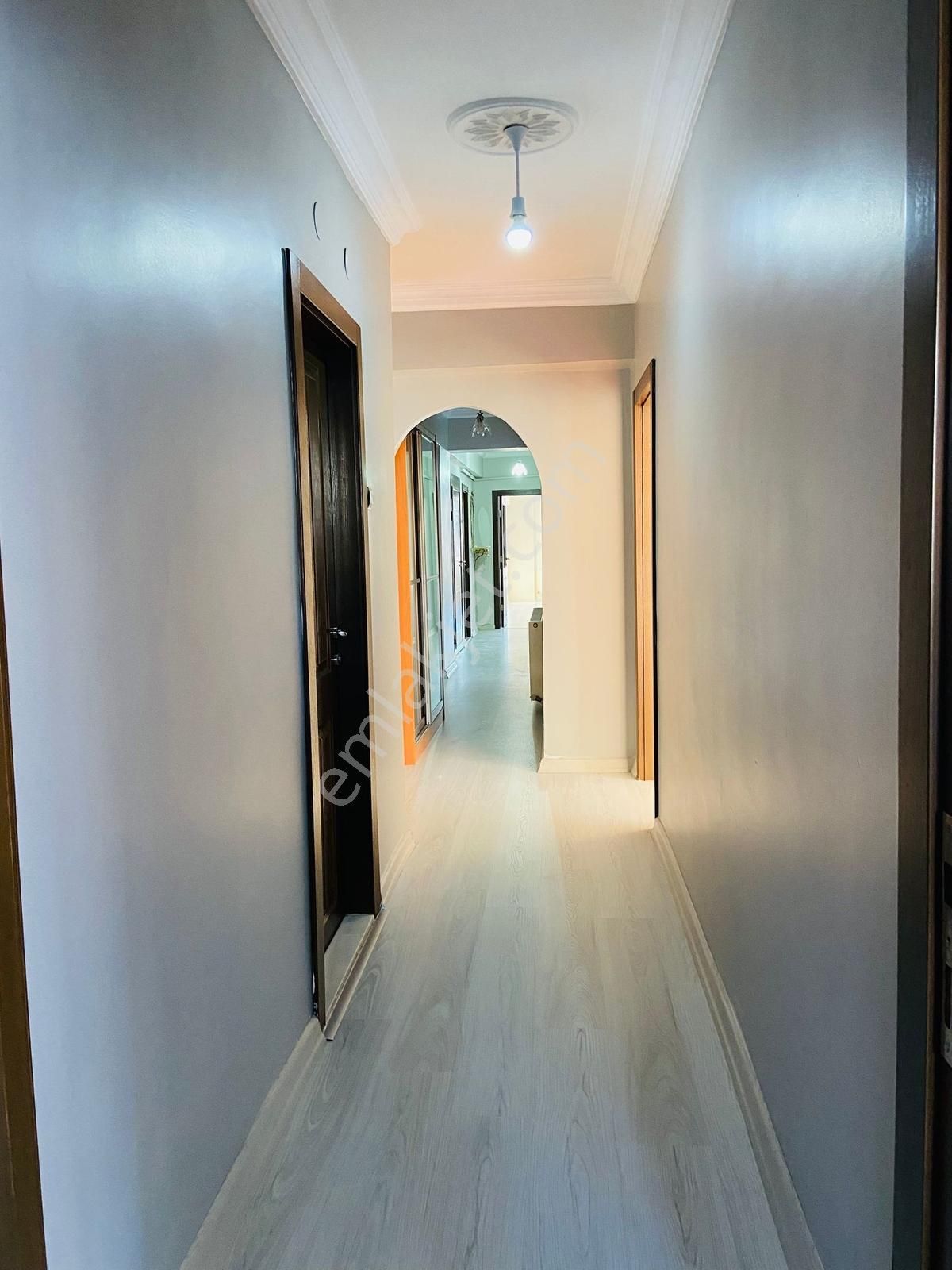 Valentia'dan İncirlide Cadde Yakını Katta 3+1 Satılık Daire !!! - Görsel 35