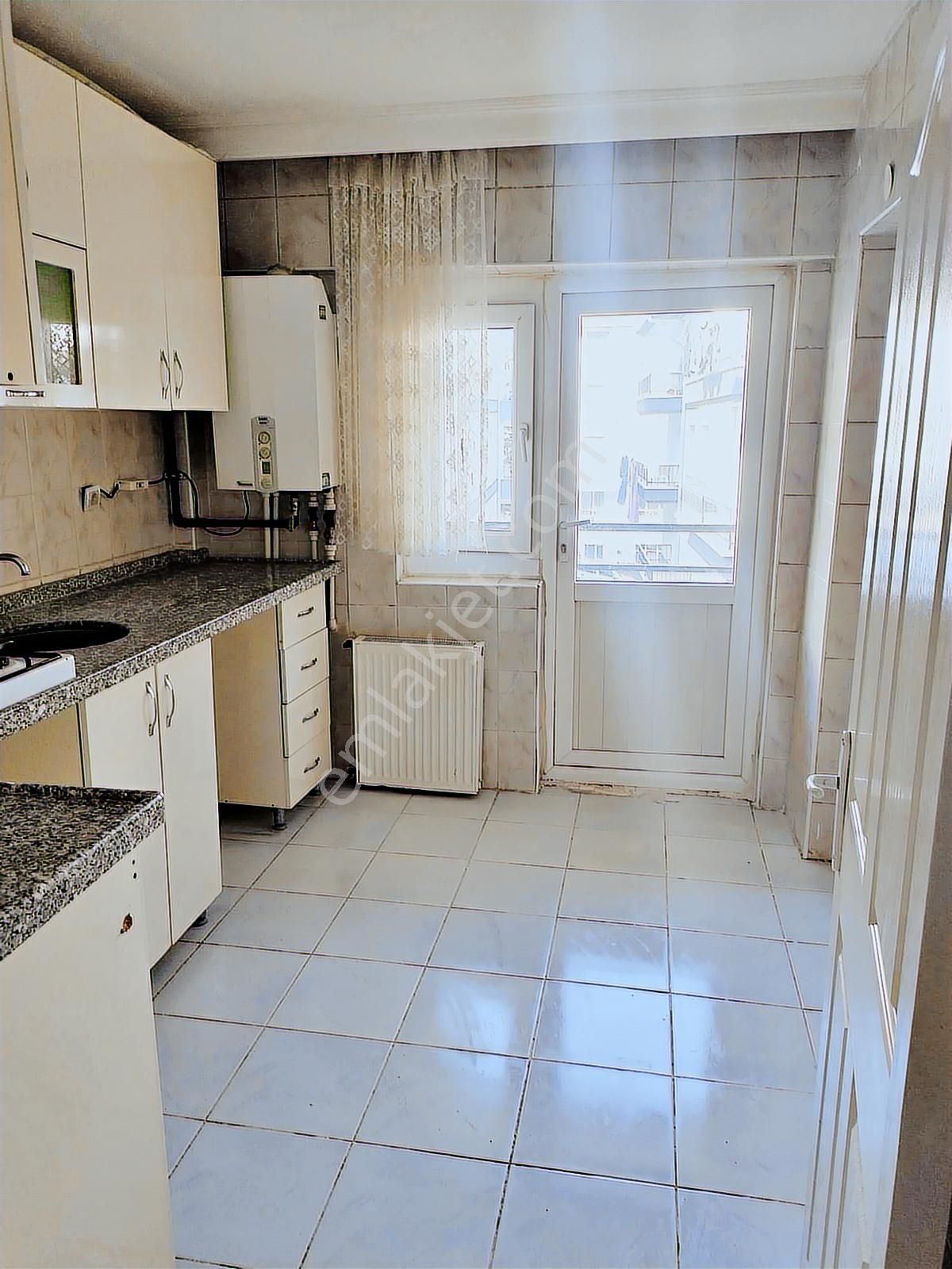 Valentia'dan Anadolu Caddesi Yanı Ara Kat Kiralık 3+1 Daire !!! - Görsel 6