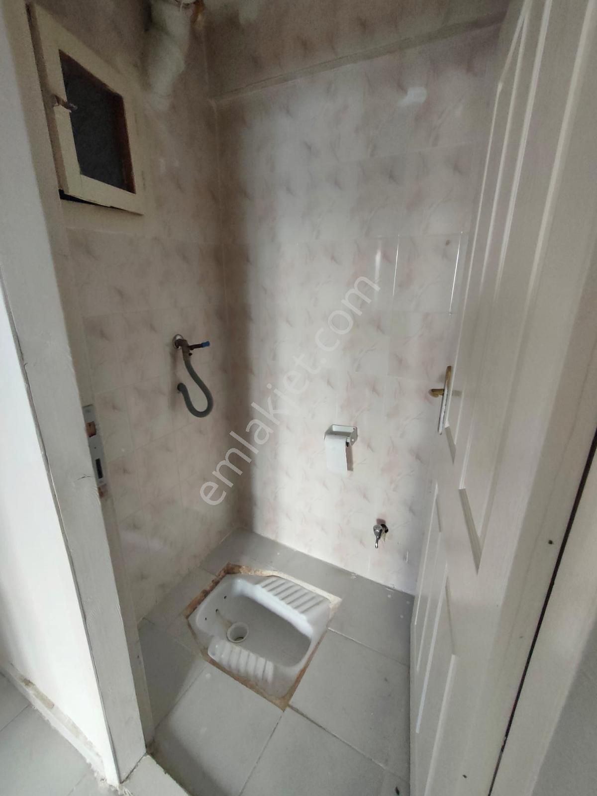Valentia'dan Anadolu Caddesi Yanı Ara Kat Kiralık 3+1 Daire !!! - Görsel 8