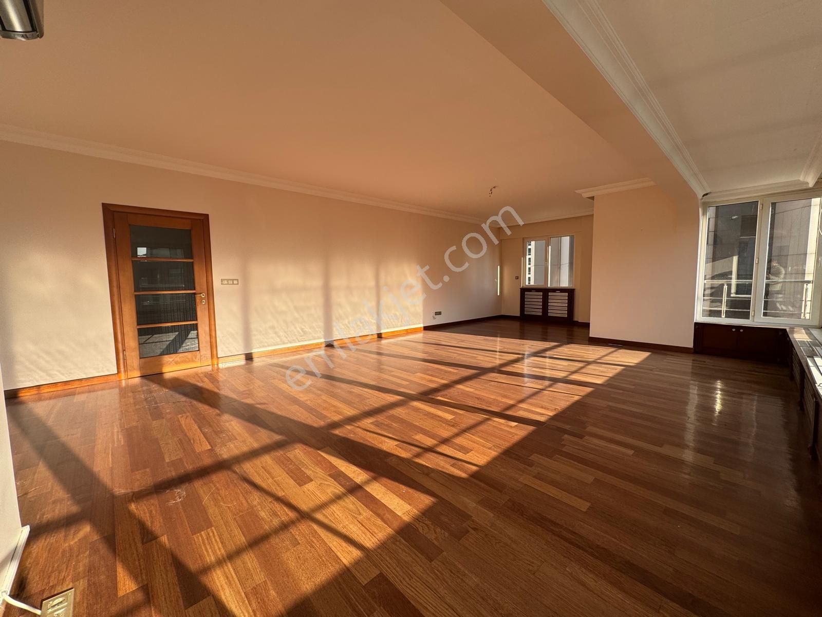 Konut Ve Ticari'den Suadiye'de Geniş 190 M2 Net Satılık 4+1 Daire - Görsel 9