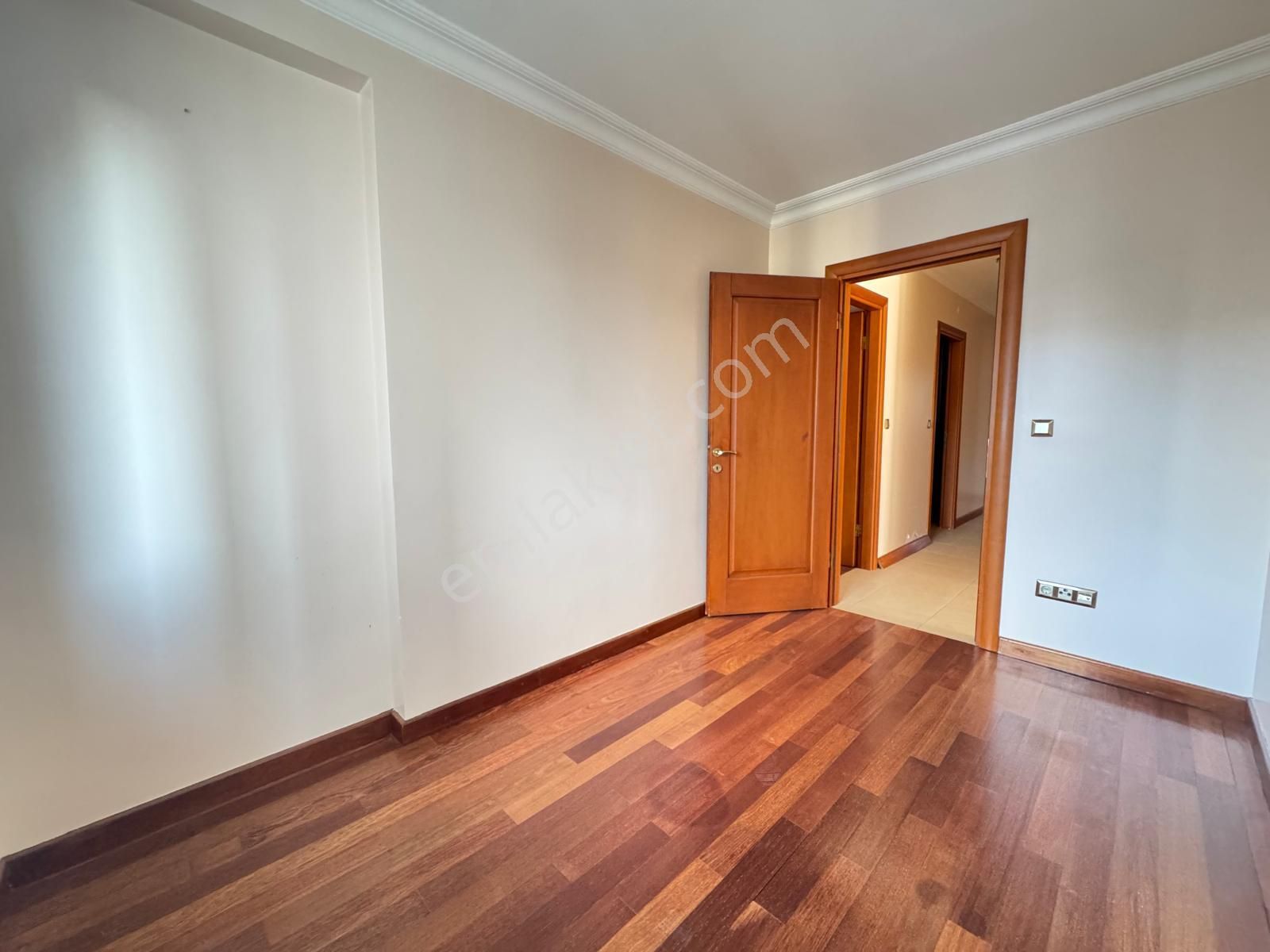 Konut Ve Ticari'den Suadiye'de Geniş 190 M2 Net Satılık 4+1 Daire - Görsel 23