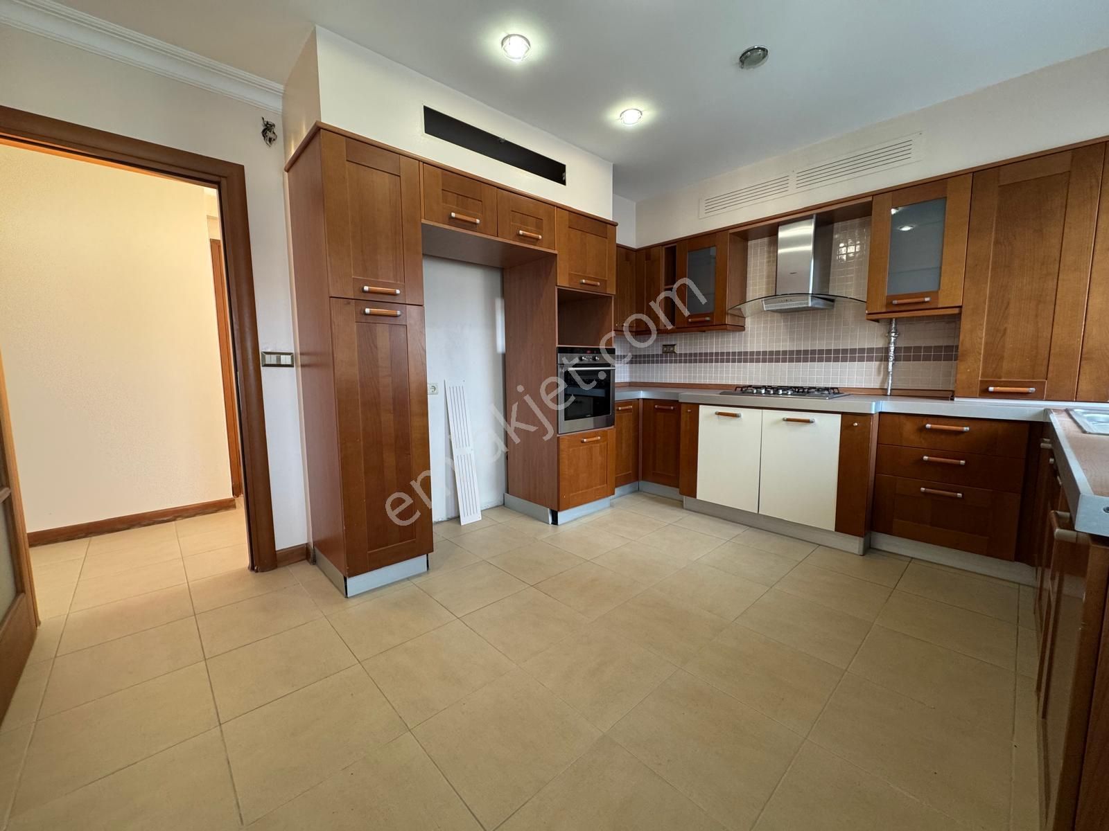 Konut Ve Ticari'den Suadiye'de Geniş 190 M2 Net Satılık 4+1 Daire - Görsel 17