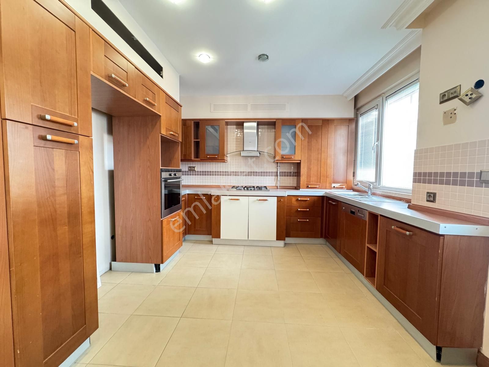 Konut Ve Ticari'den Suadiye'de Geniş 190 M2 Net Satılık 4+1 Daire - Görsel 18