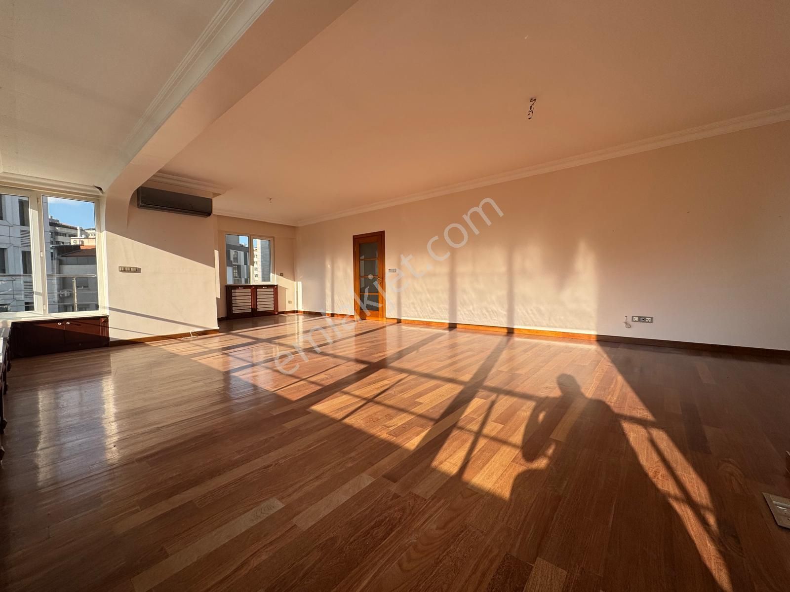 Konut Ve Ticari'den Suadiye'de Geniş 190 M2 Net Satılık 4+1 Daire - Görsel 11