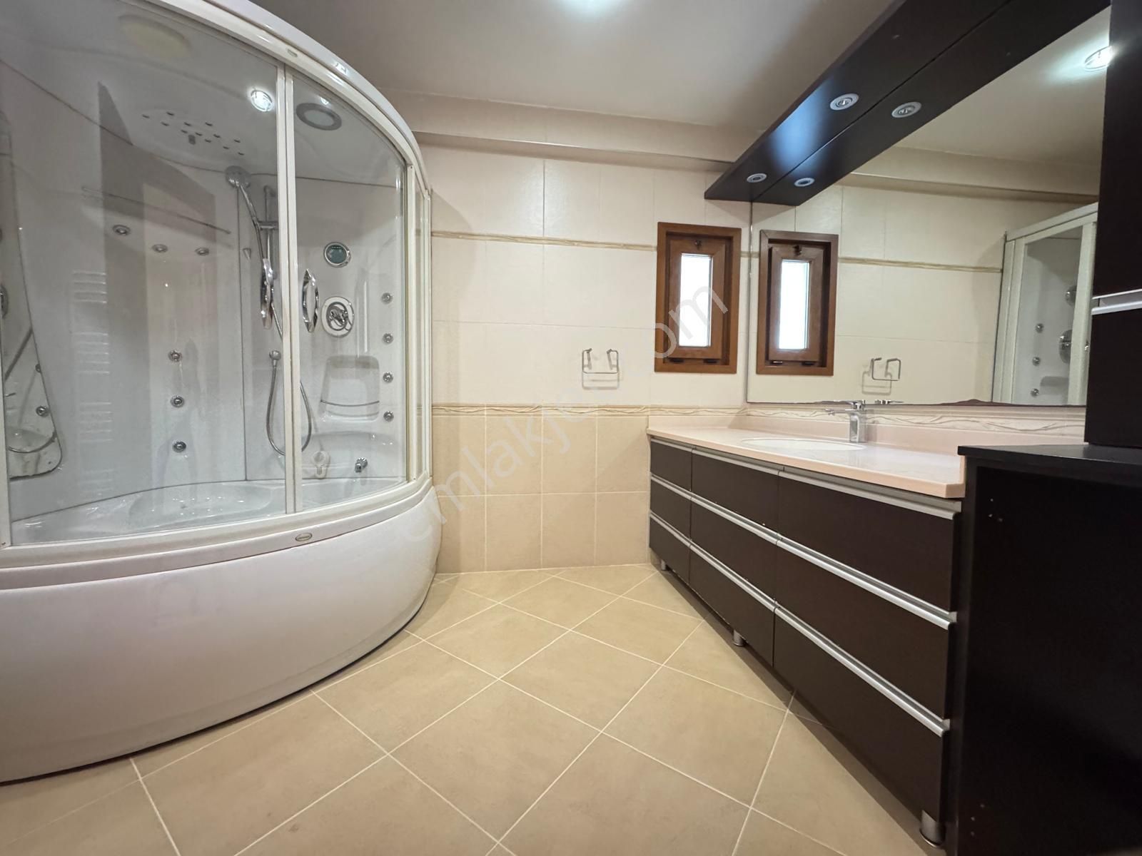 Konut Ve Ticari'den Suadiye'de Geniş 190 M2 Net Satılık 4+1 Daire - Görsel 27