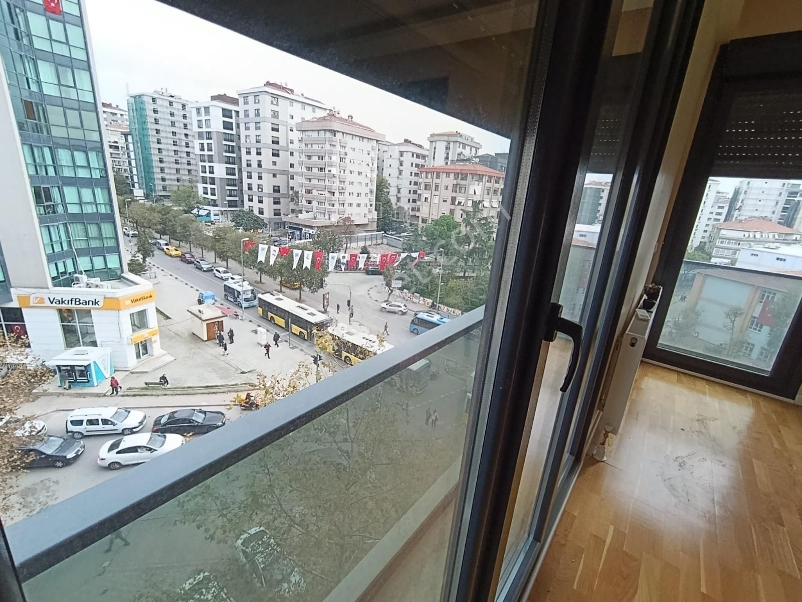 Turyap'tan Göztepe'de Minibüs Caddesi Üzerinde 5.kat Lüks 2+1 - Görsel 9