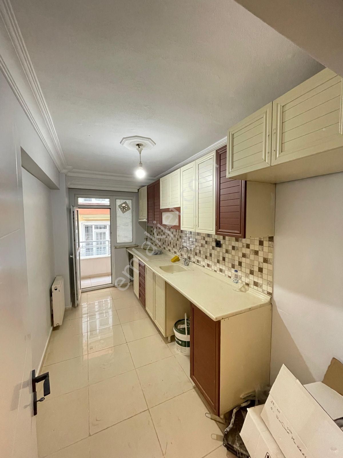 Esenyurt Bağlarçeşme Fırsat Arakat Çift Balkon 3+1 Satılık Daire