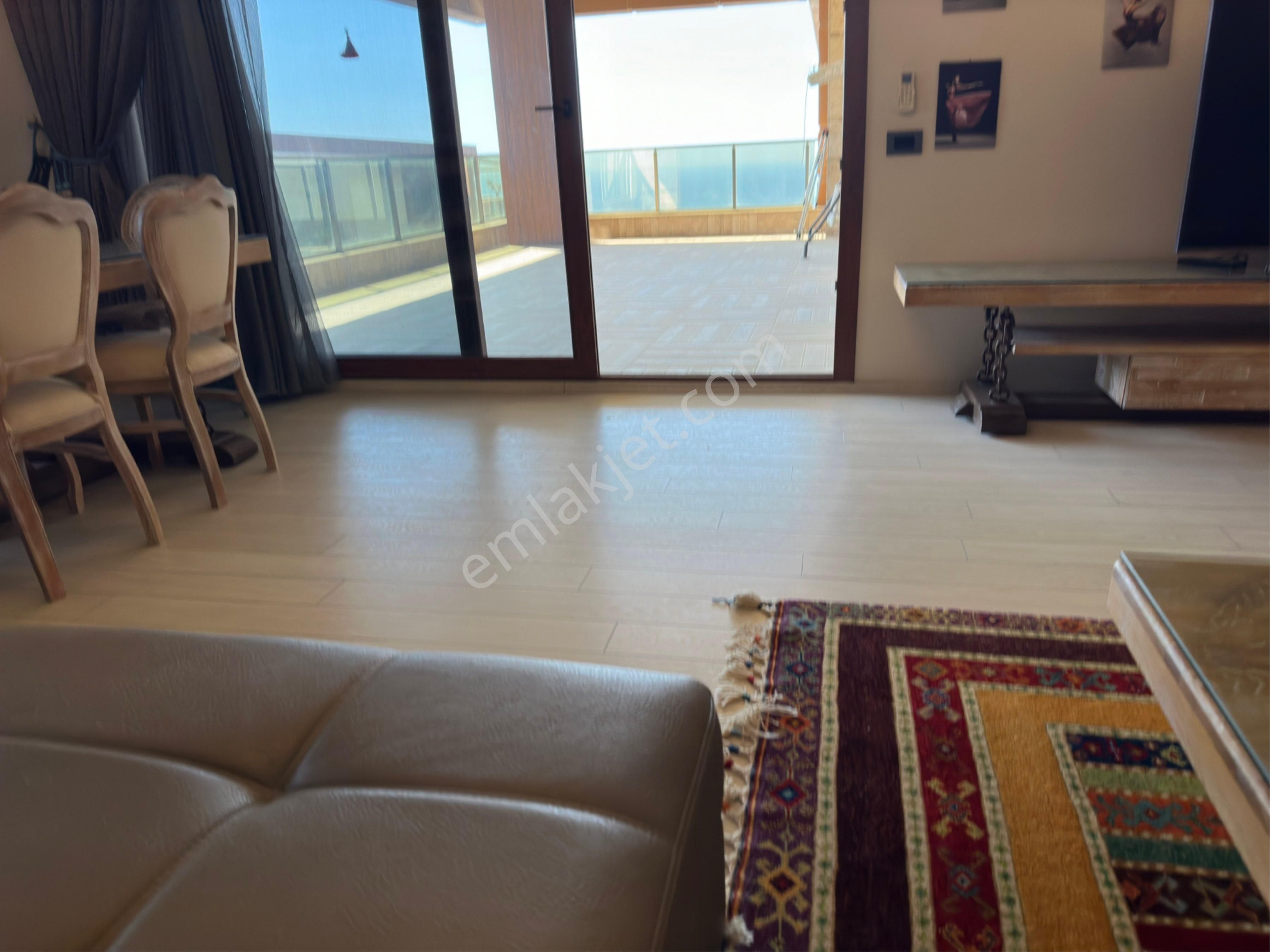 Kuşadası Trend Royal Sitesinde Satılık 3+1 Daire - Görsel 11