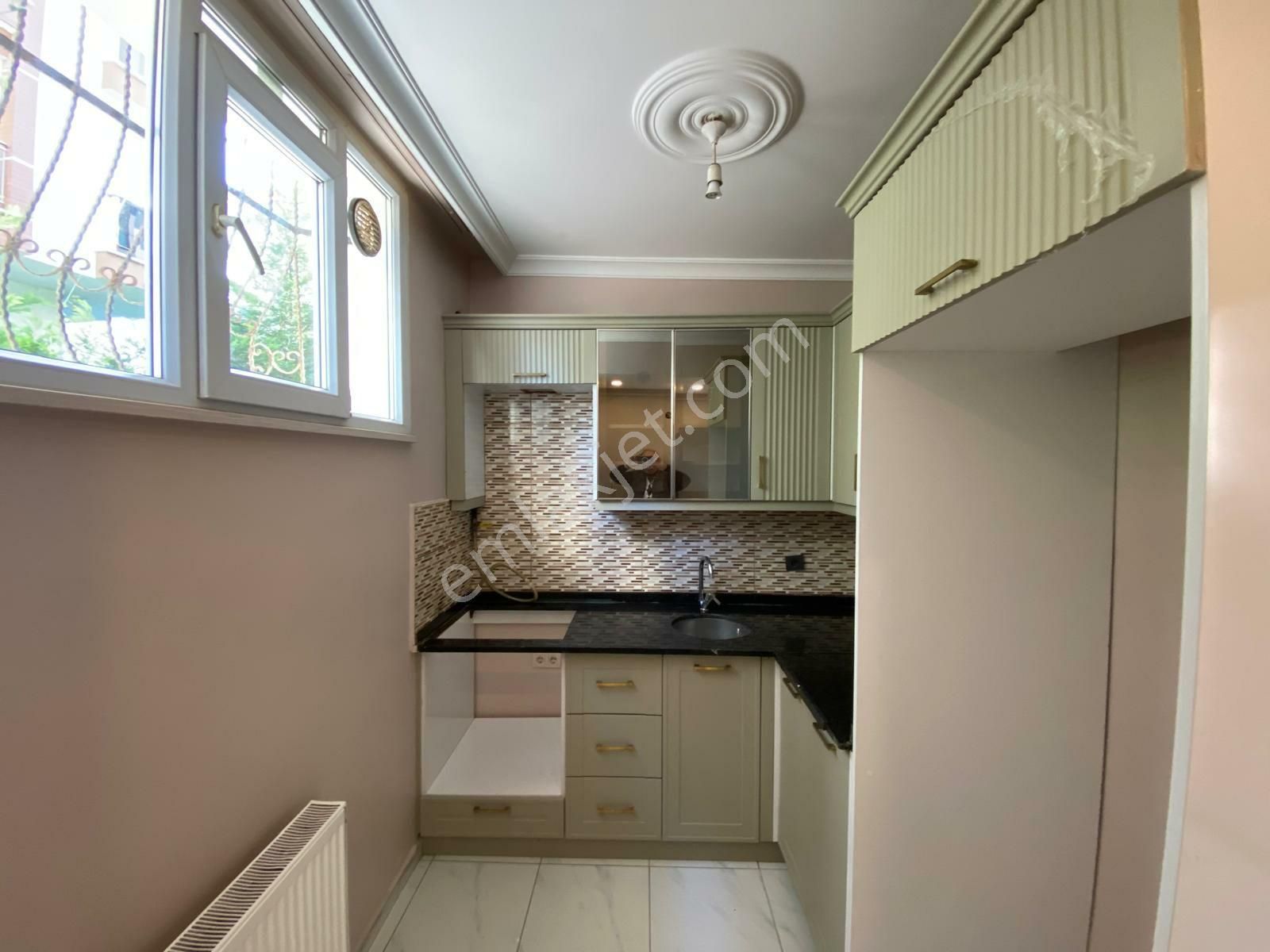 Beylikdüzü Kavaklı Da 2+1 80 M2