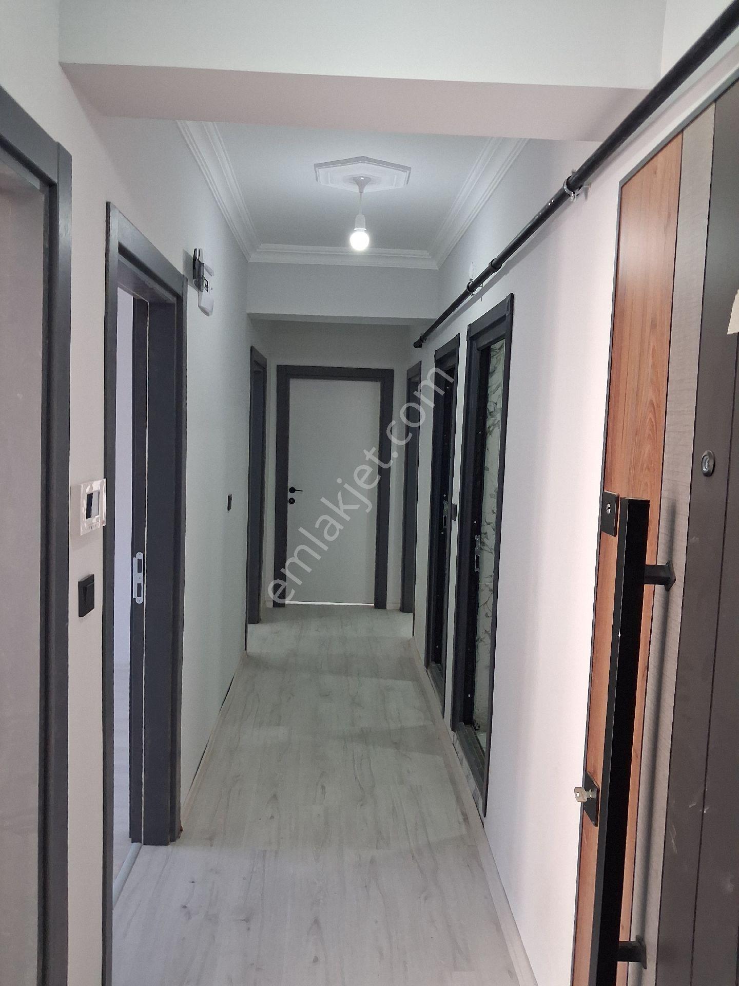 Tuşba Emlaktan Satılık Sıfır Ara Kat Ön Cepe 3+1 - Görsel 18