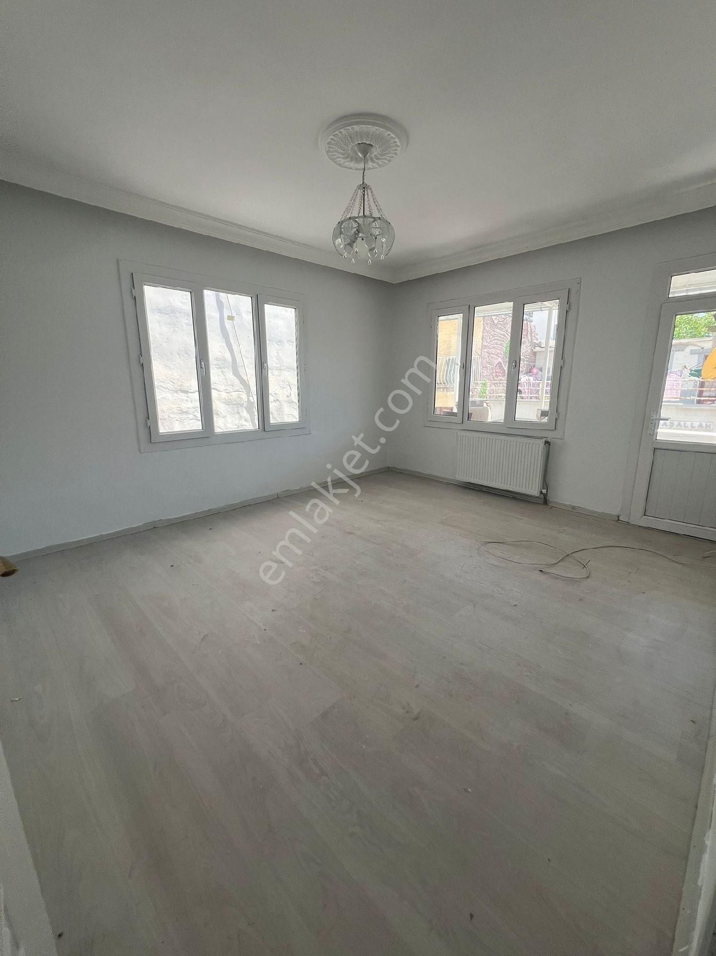 Bilge Emlaktan Konakta Satlık 3+1 Yıkım Kararı Yoktur. - Görsel 9