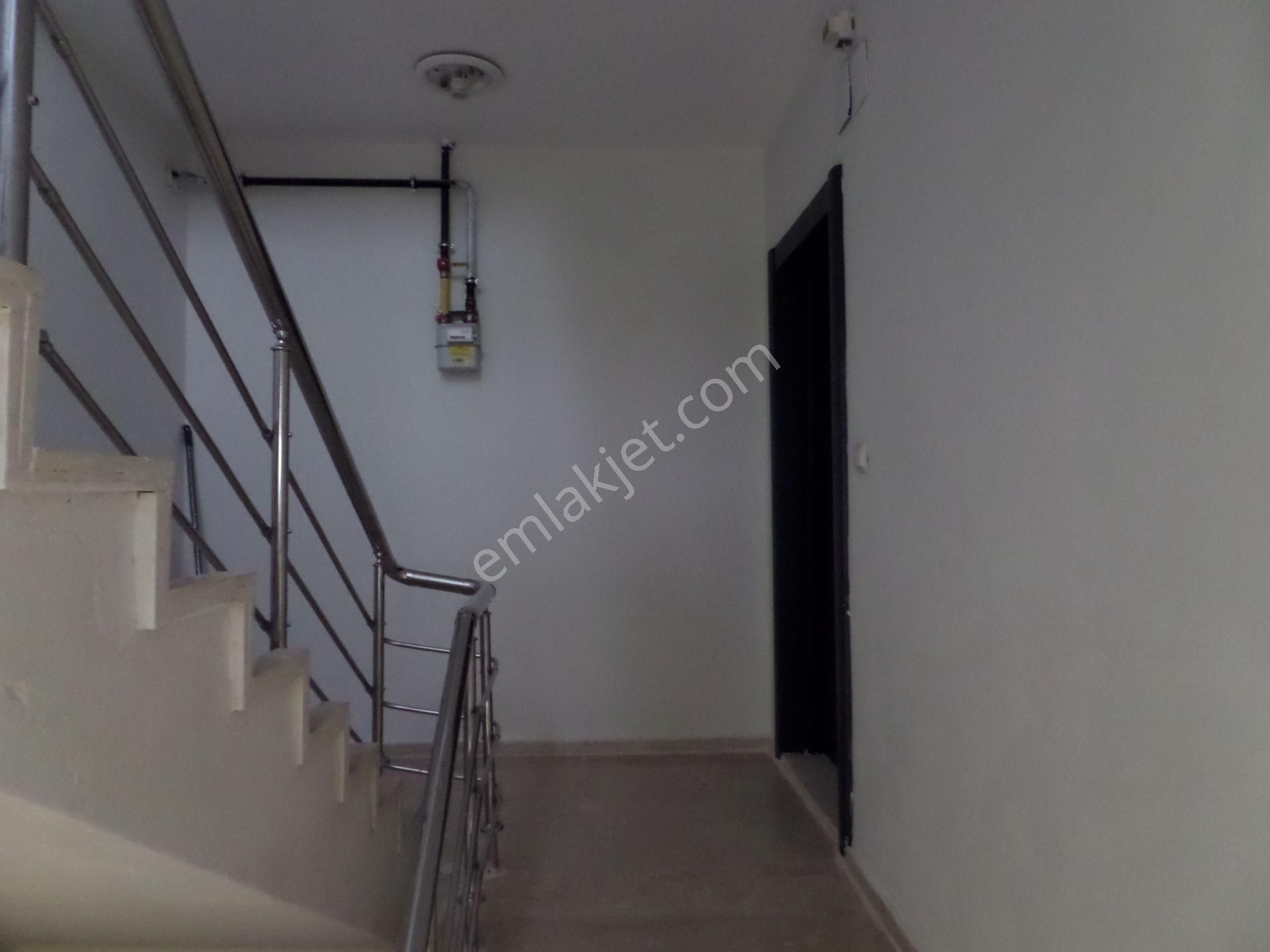 100.yılda,3 Katlı 1. Katı,3 +1, Kapalı Mut. Doğalgazlı Kiralık - Görsel 24