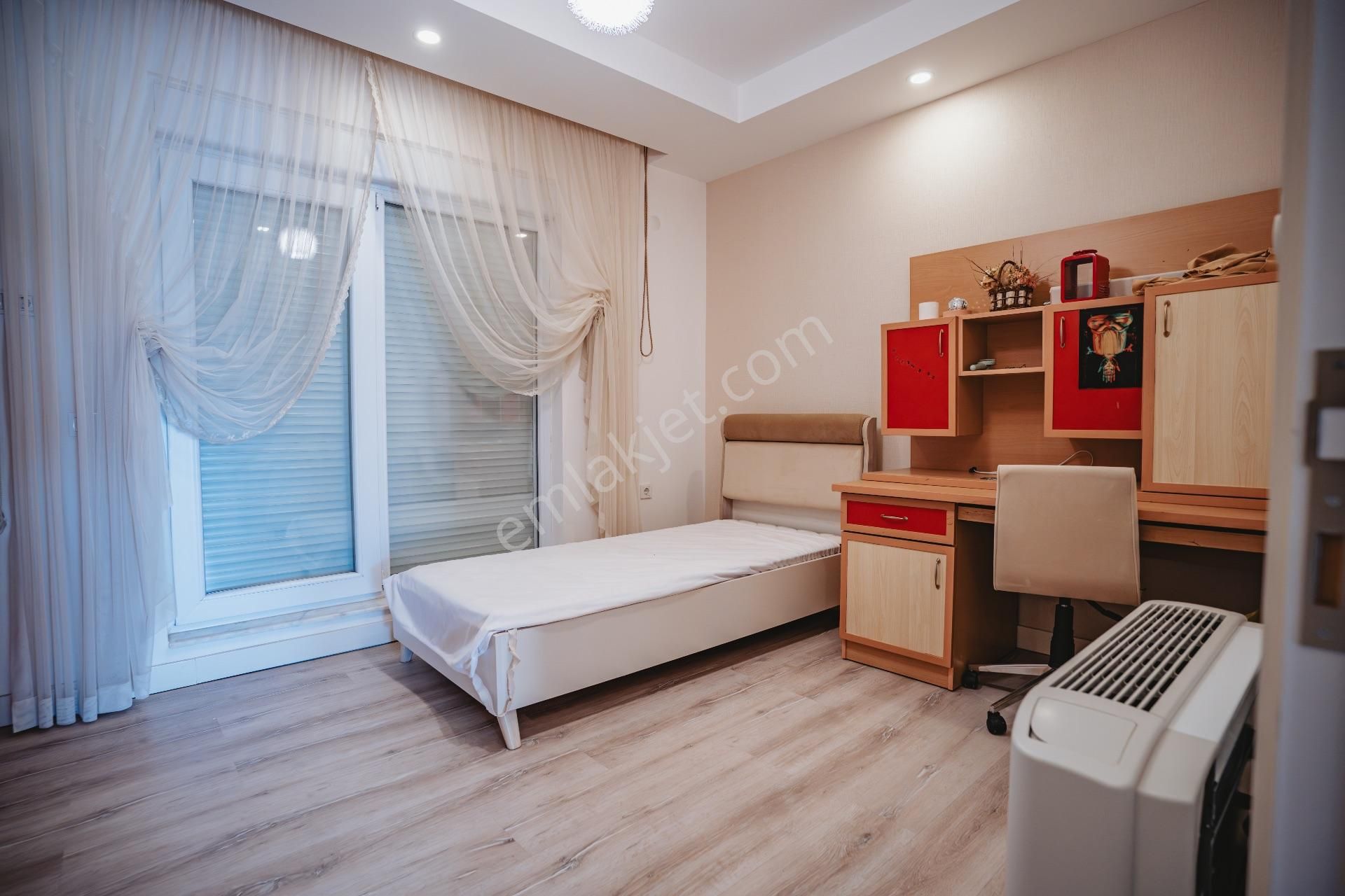 Site İçerisinde 5+1 Tripleks Villa - Görsel 8