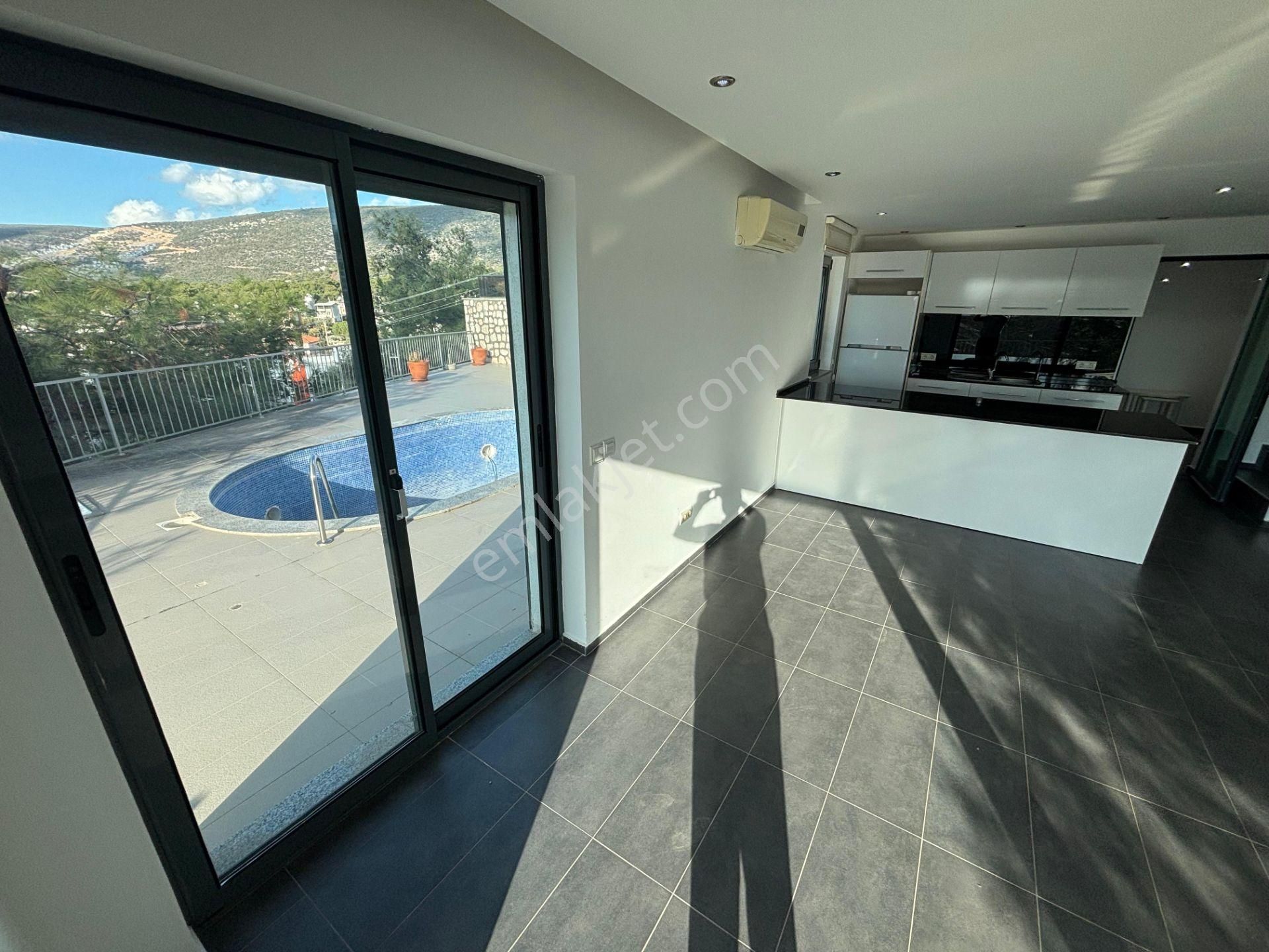 Didim Akbükte Müstakil Havuzlu Ful Deniz Manzaralı Satılık Villa - Görsel 11