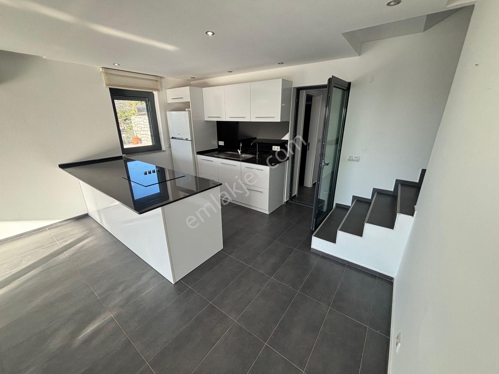 Didim Akbükte Müstakil Havuzlu Ful Deniz Manzaralı Satılık Villa - Görsel 23