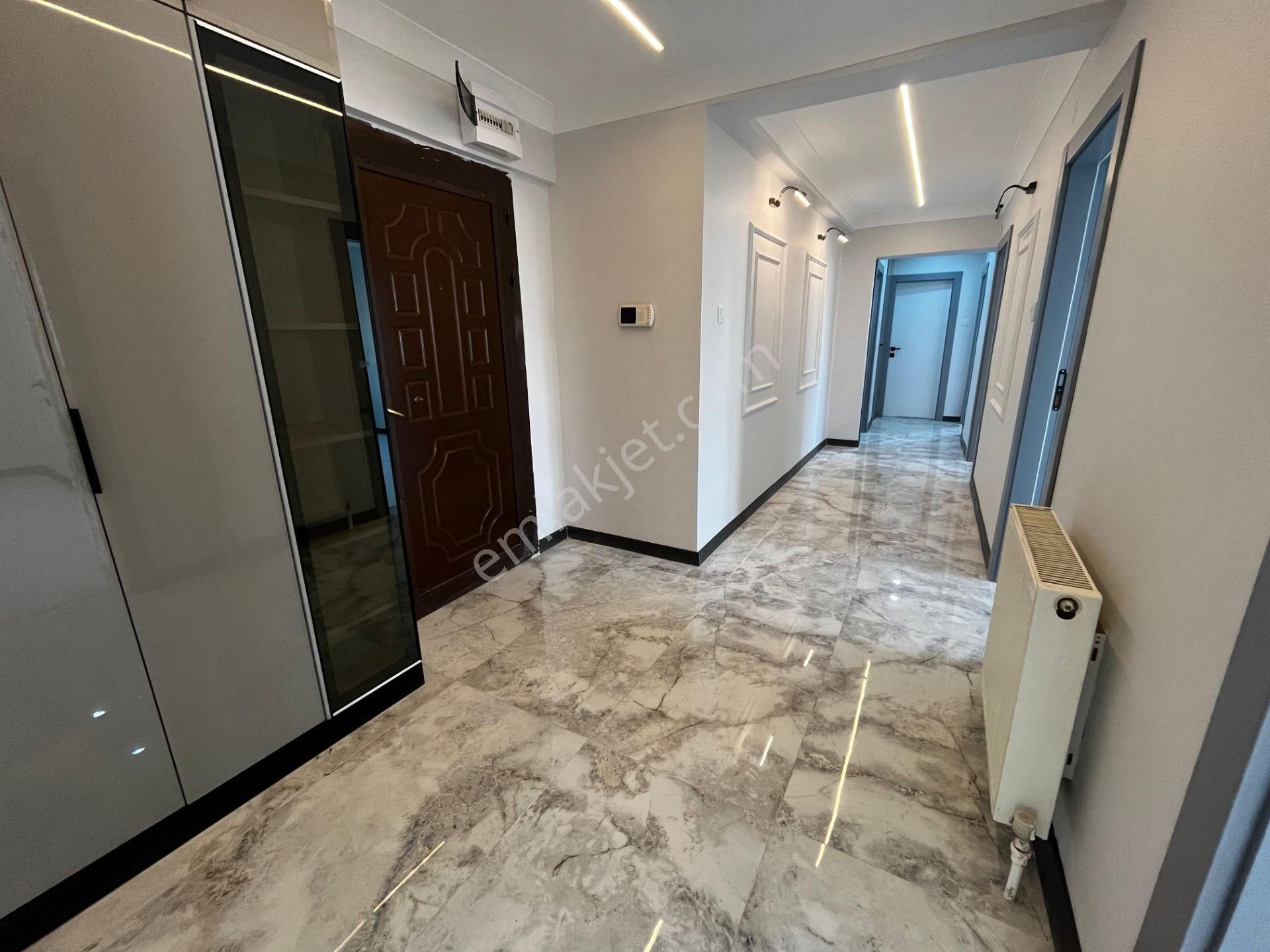 Mareşal Çakmak Mh Muazzam Konumda 3+1 Ara Katta Süper Lux Yapılı Daire - Görsel 35