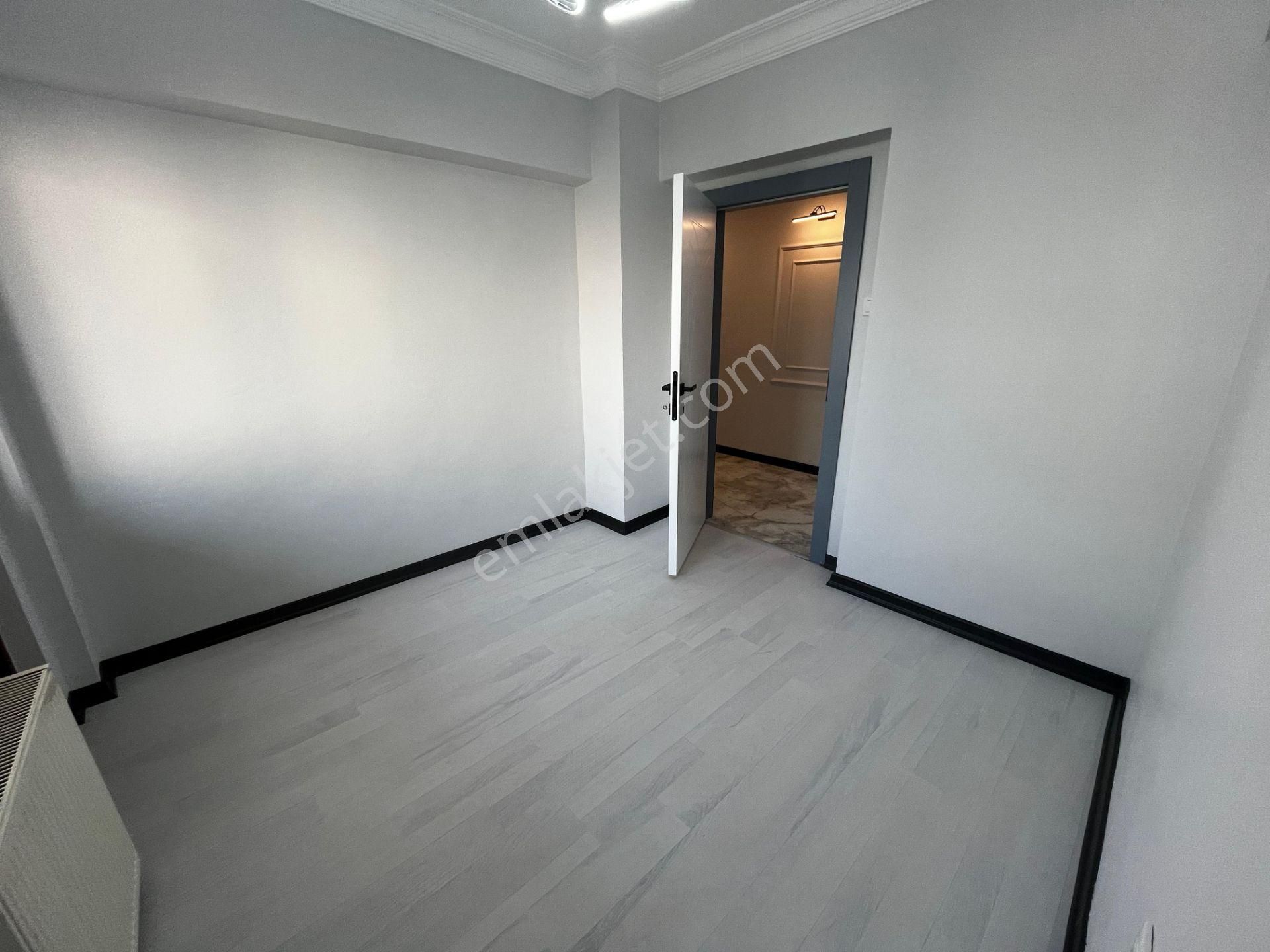 Mareşal Çakmak Mh Muazzam Konumda 3+1 Ara Katta Süper Lux Yapılı Daire - Görsel 20