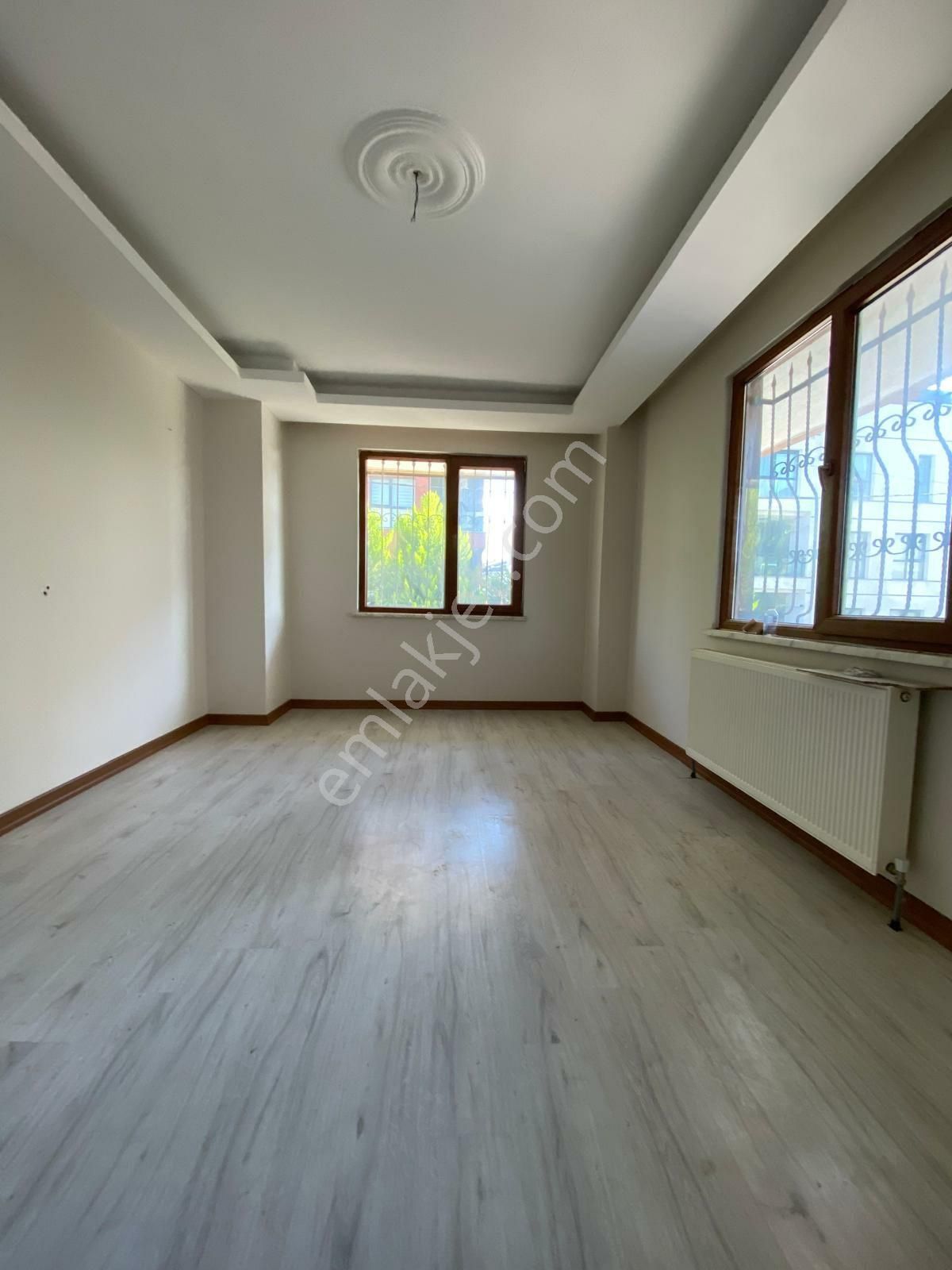 Beylikdüzü Kavaklı Merkezde 2+1 4 Katlı Binada Satılık - Görsel 8