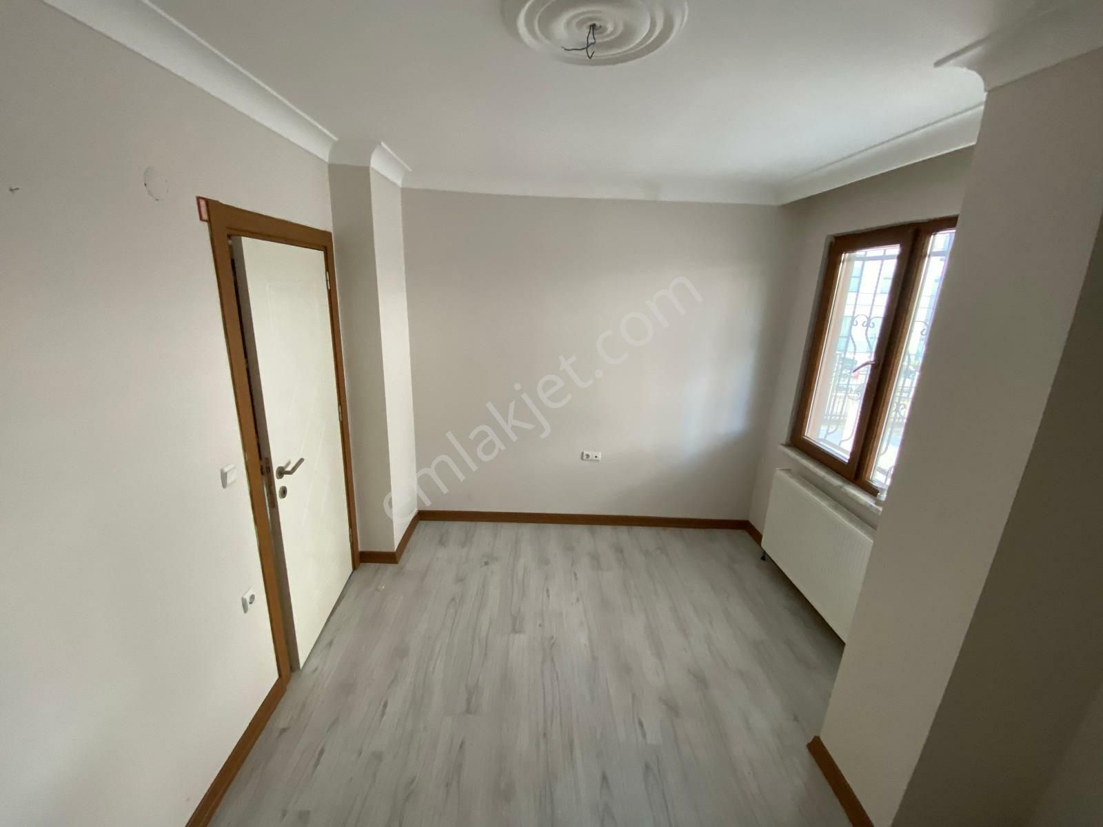 Beylikdüzü Kavaklı Merkezde 2+1 4 Katlı Binada Satılık - Görsel 17