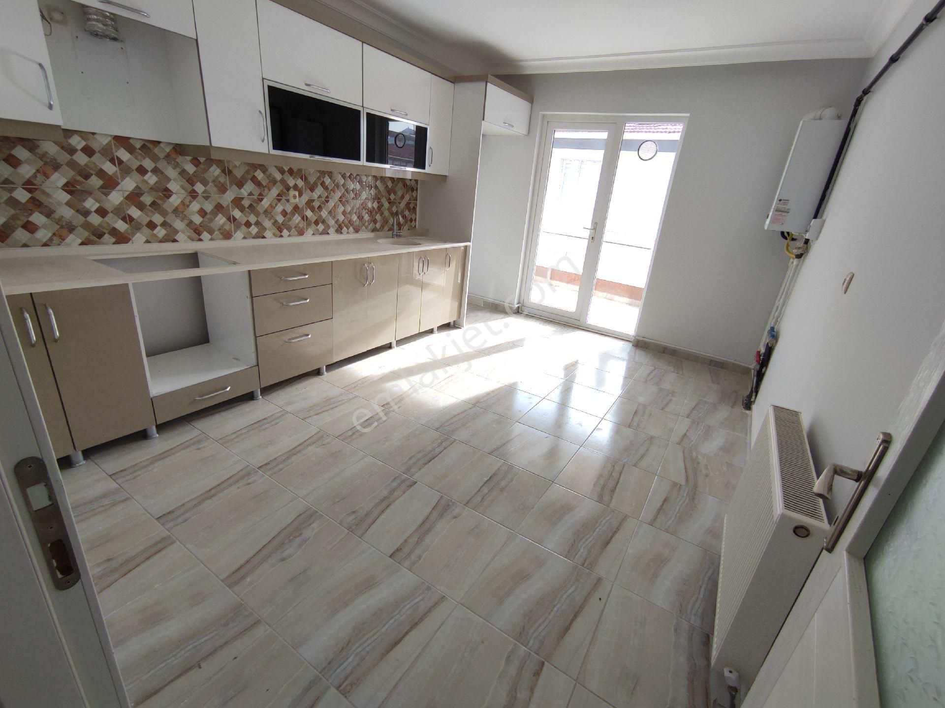 Karapürçek Salı Pazarı Yakını 3+1 Ön Cephe Asansörlü Satılık Daire - Görsel 3