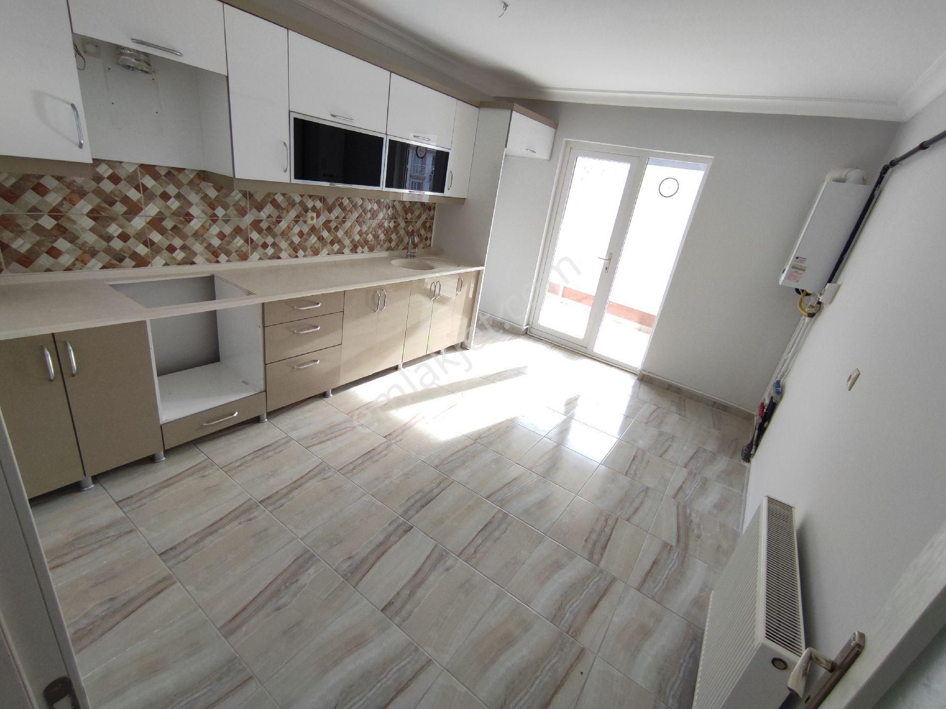 Karapürçek Salı Pazarı Yakını 3+1 Ön Cephe Asansörlü Satılık Daire
