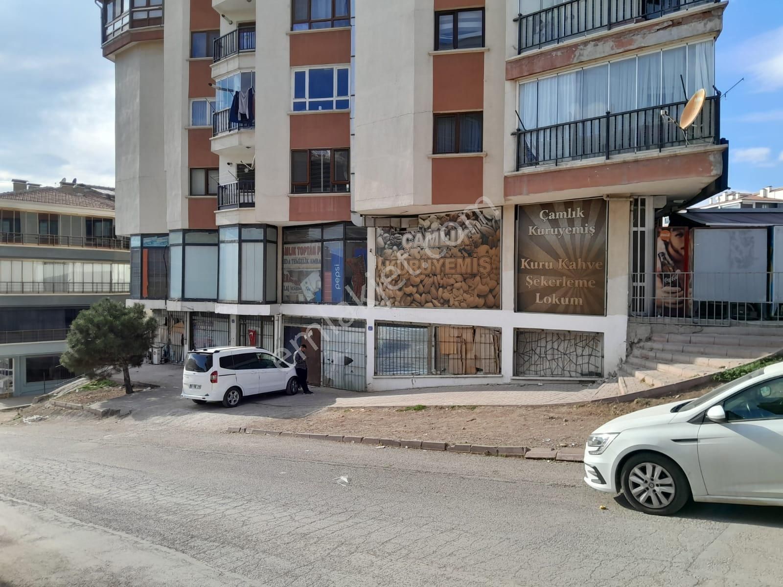 Orhan Kemal Caddesi Konumunda Dükkan - Görsel 7