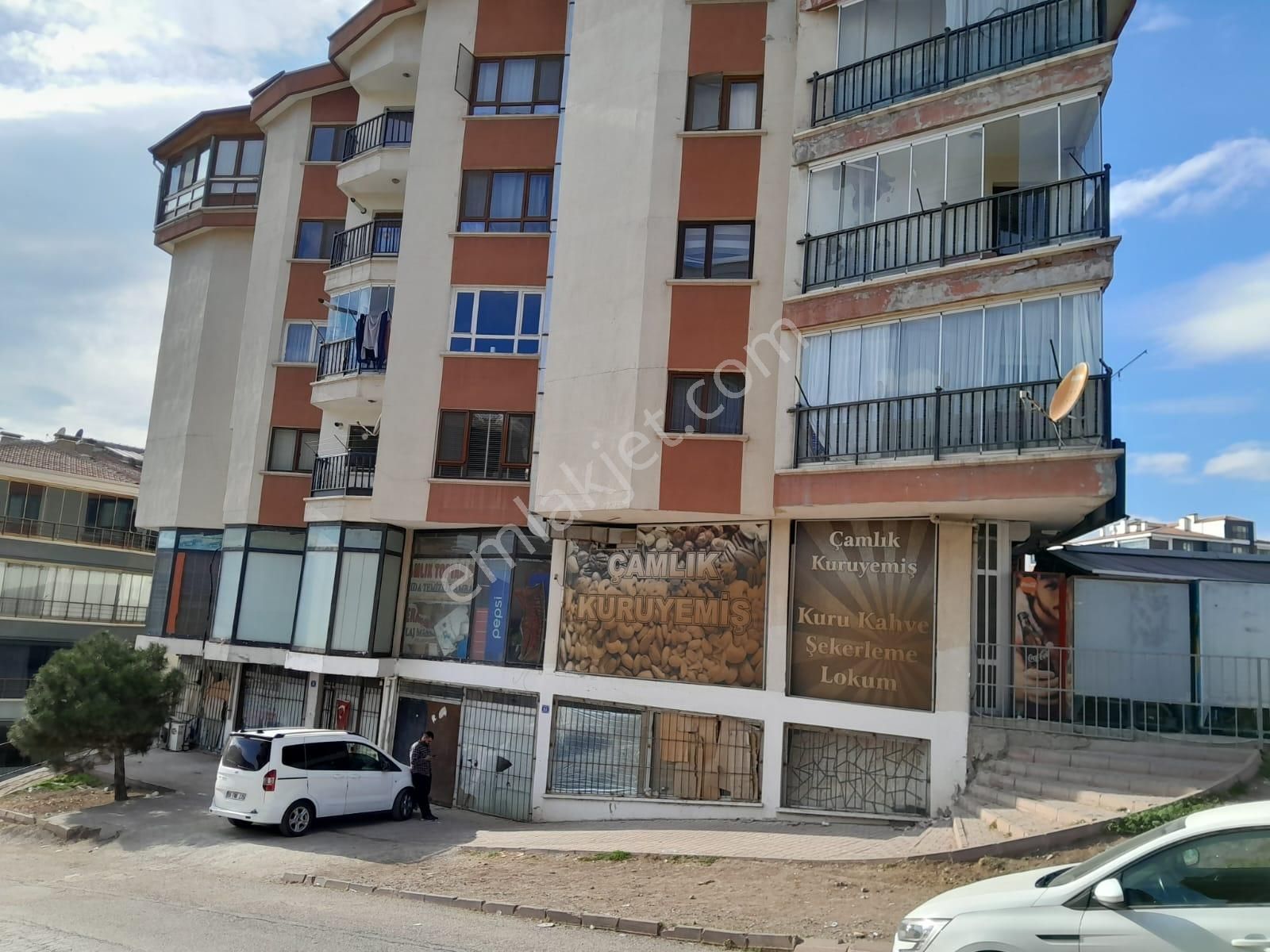 Orhan Kemal Caddesi Konumunda Dükkan - Görsel 2